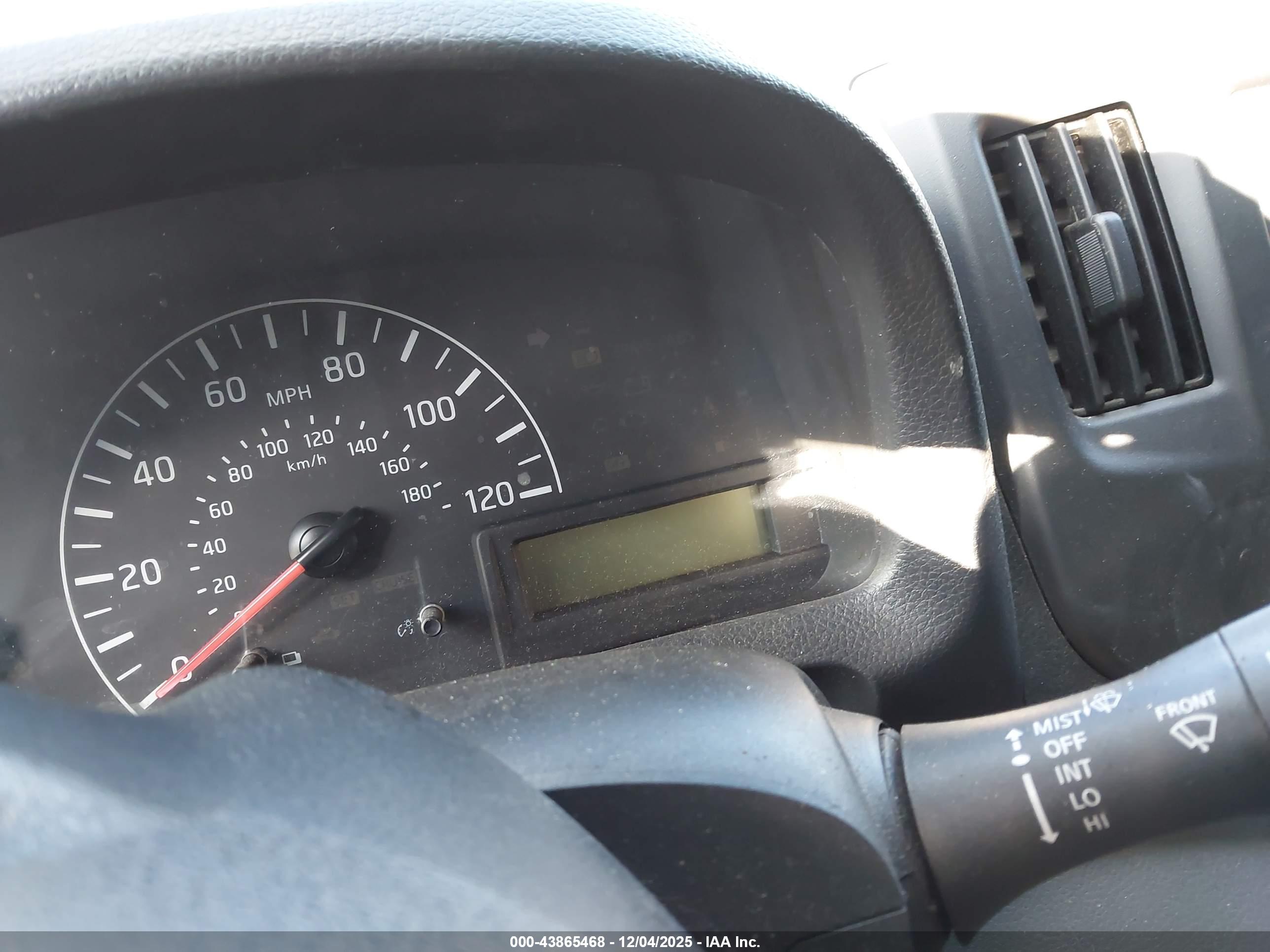 NISSAN NV200 image 7