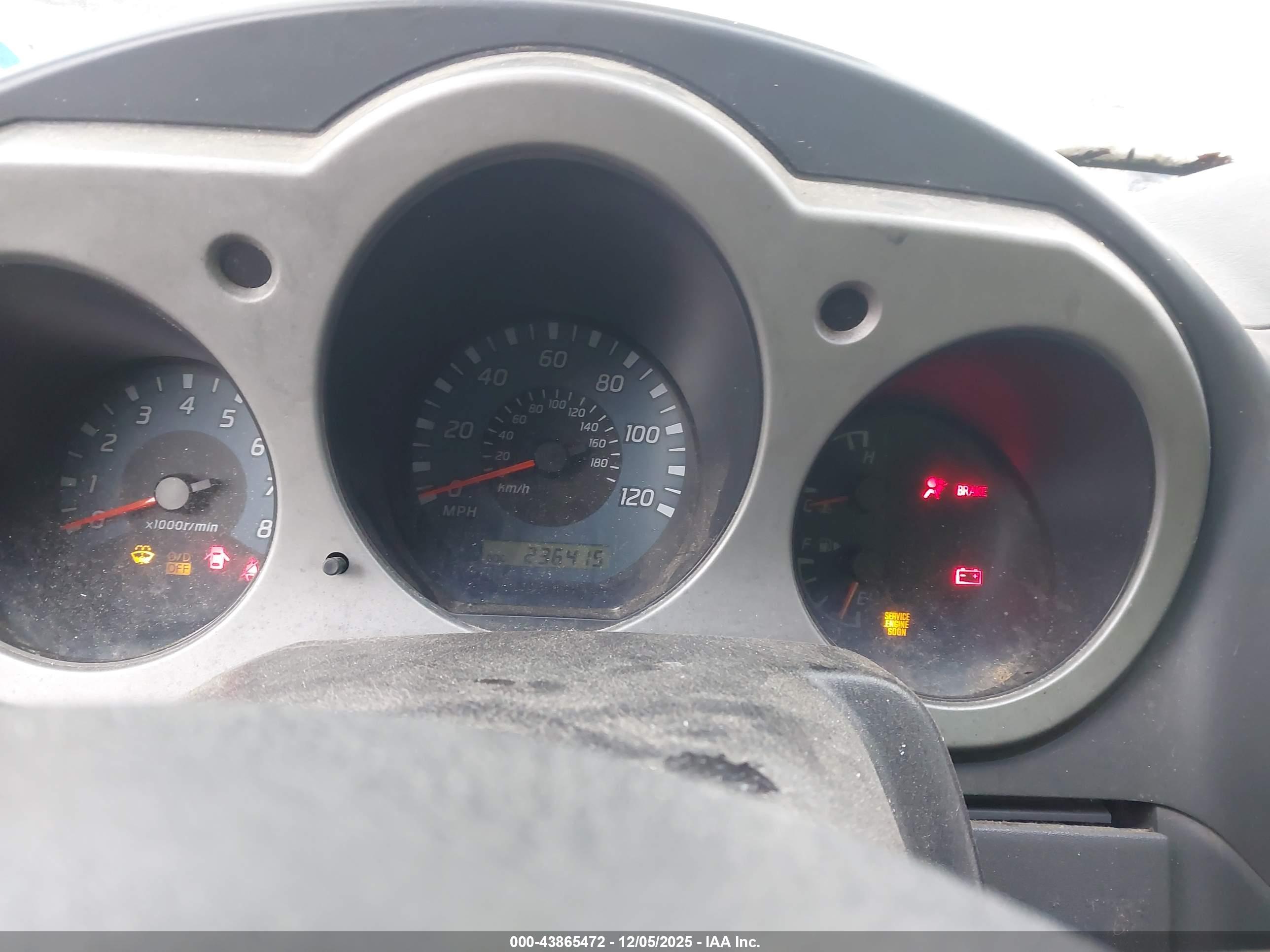NISSAN FRONTIER image 7