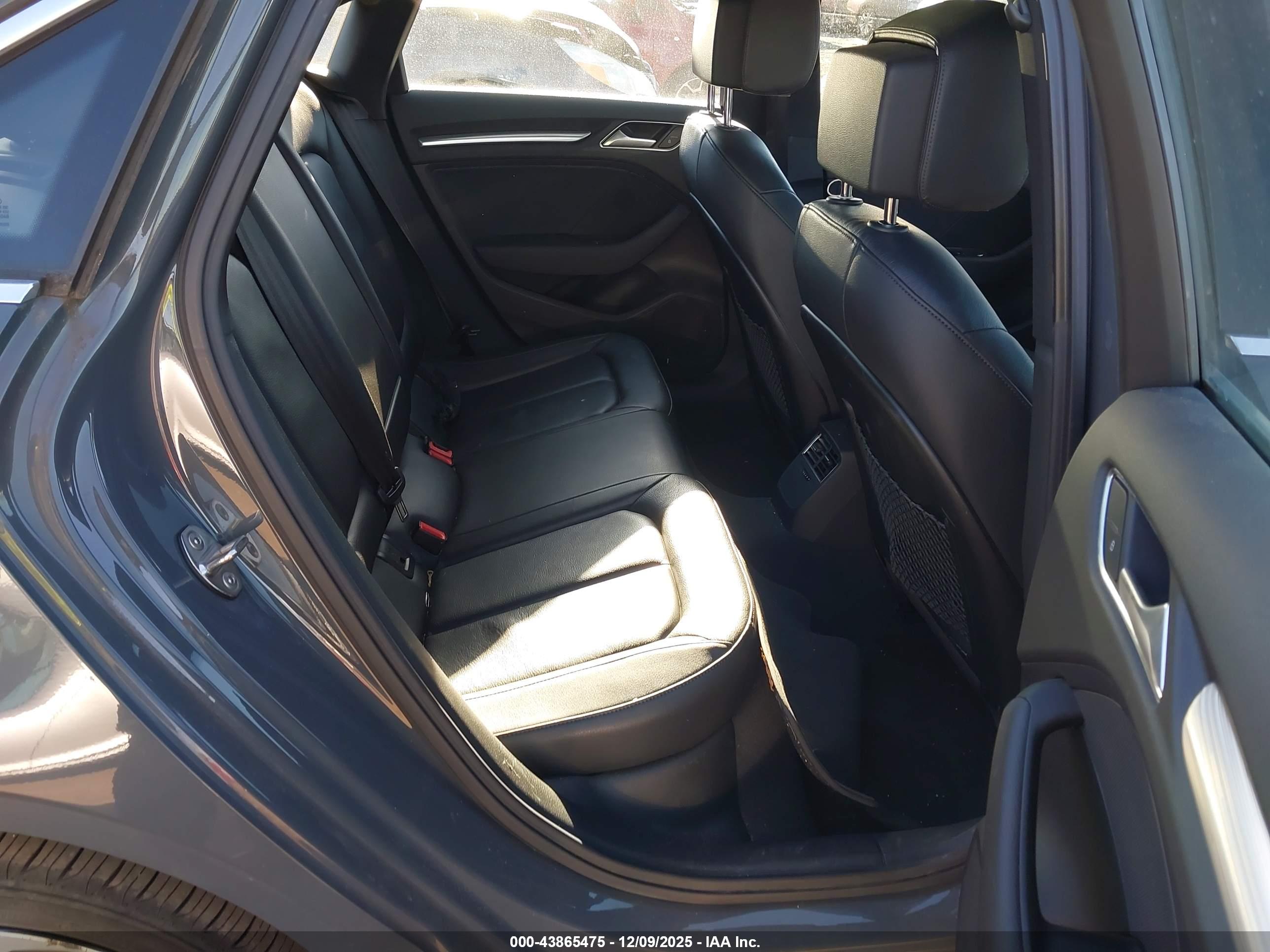 AUDI A3 image 8