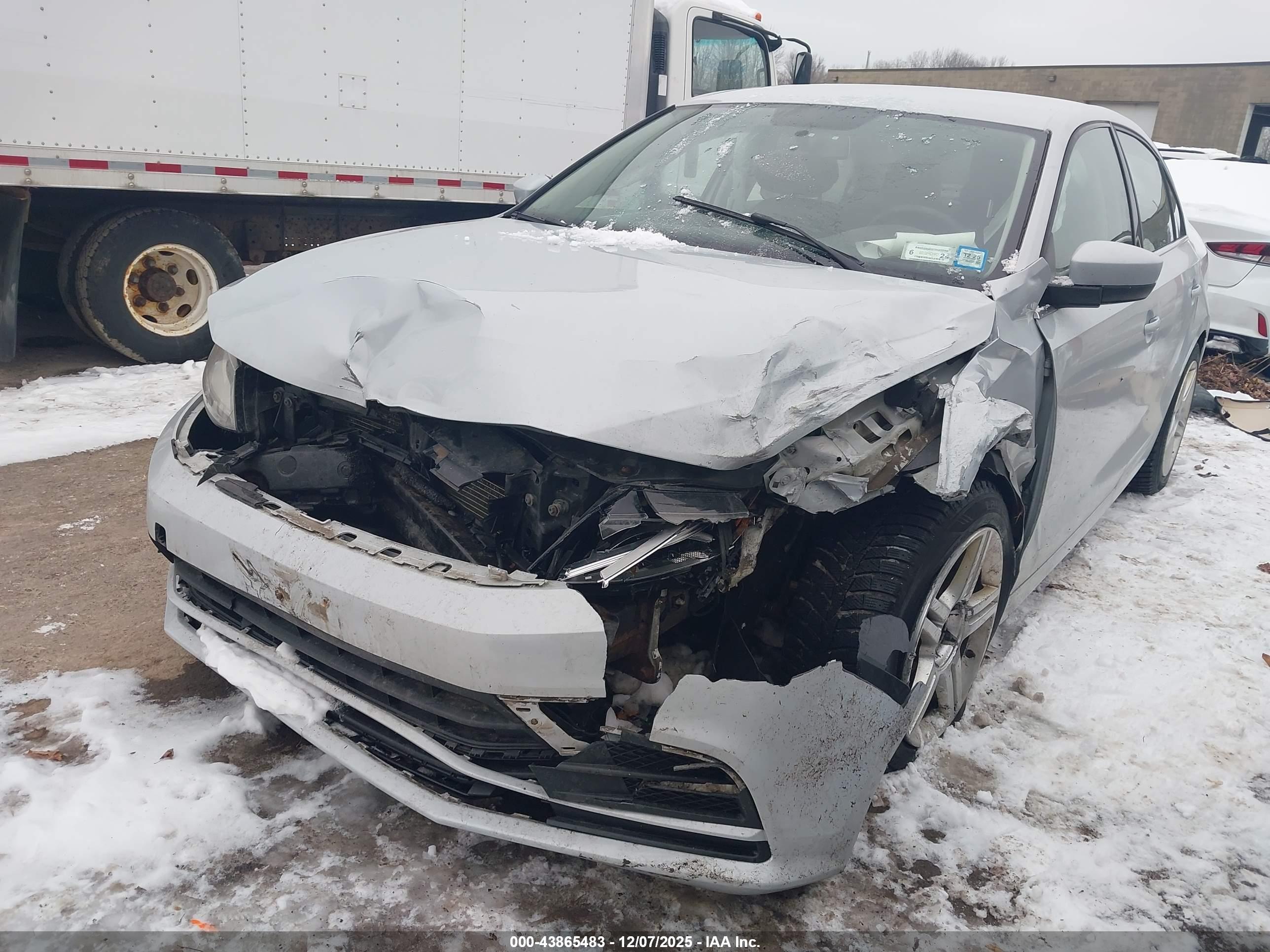 VOLKSWAGEN JETTA image 2