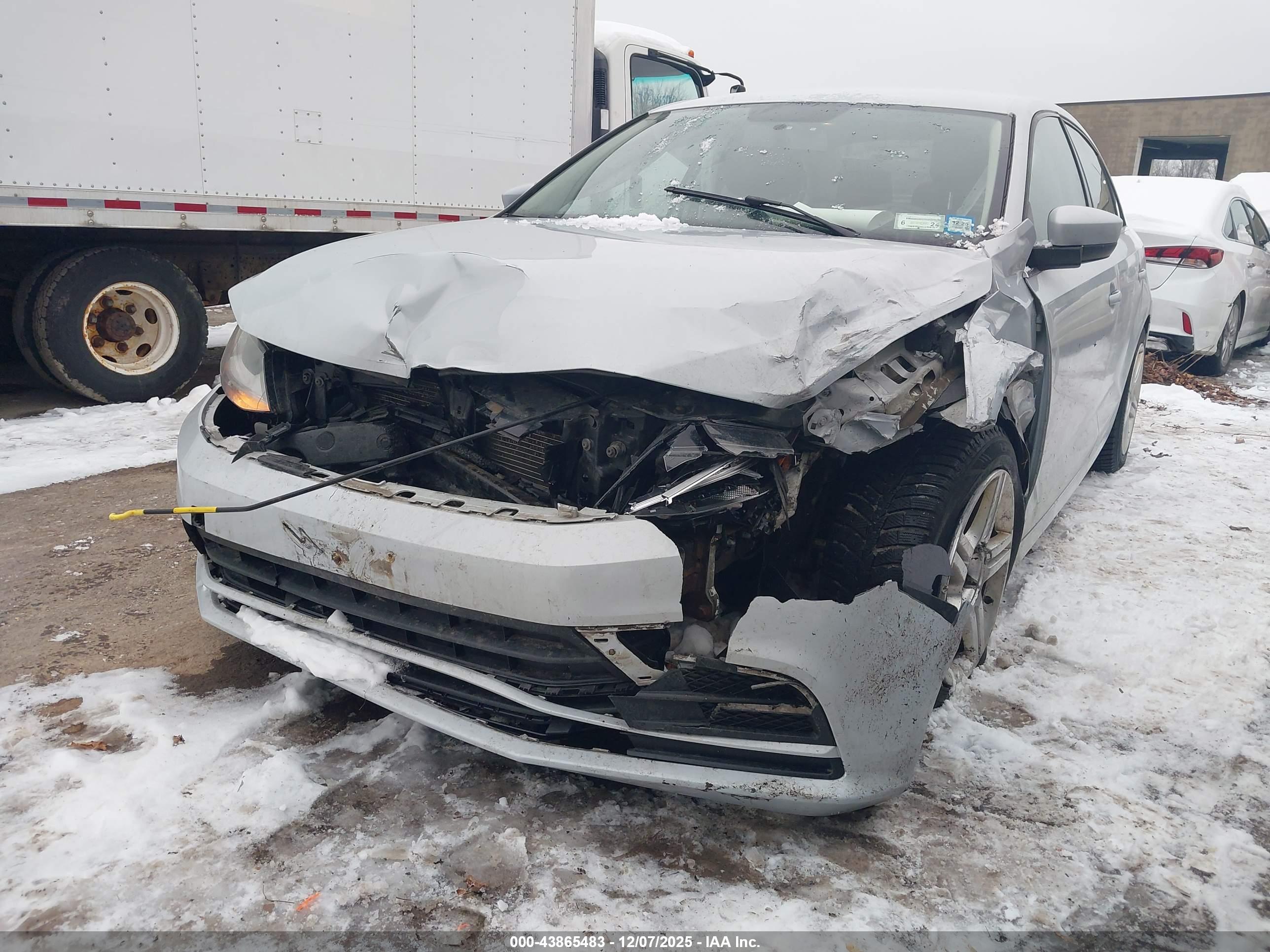 VOLKSWAGEN JETTA image 6