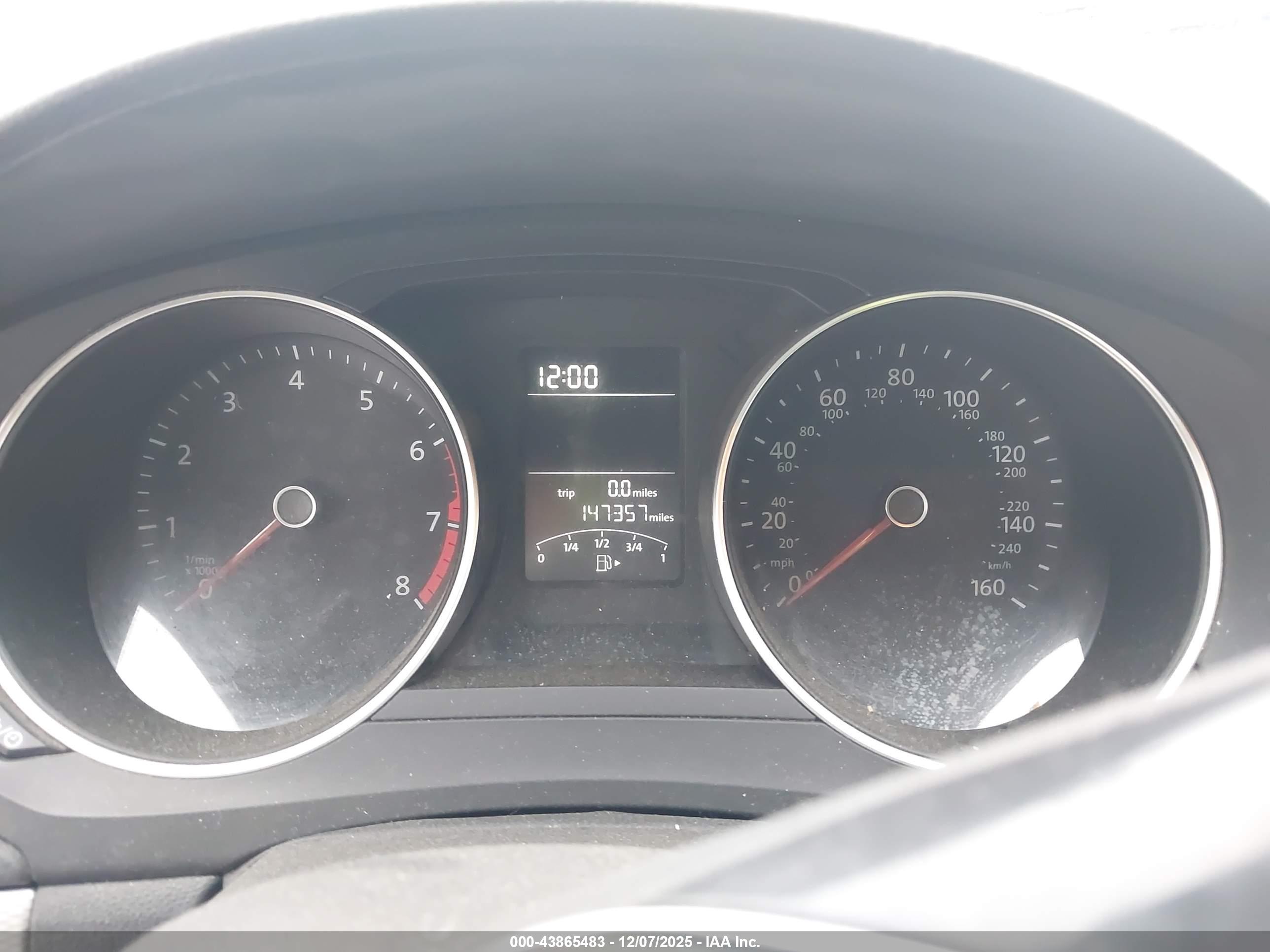 VOLKSWAGEN JETTA image 7