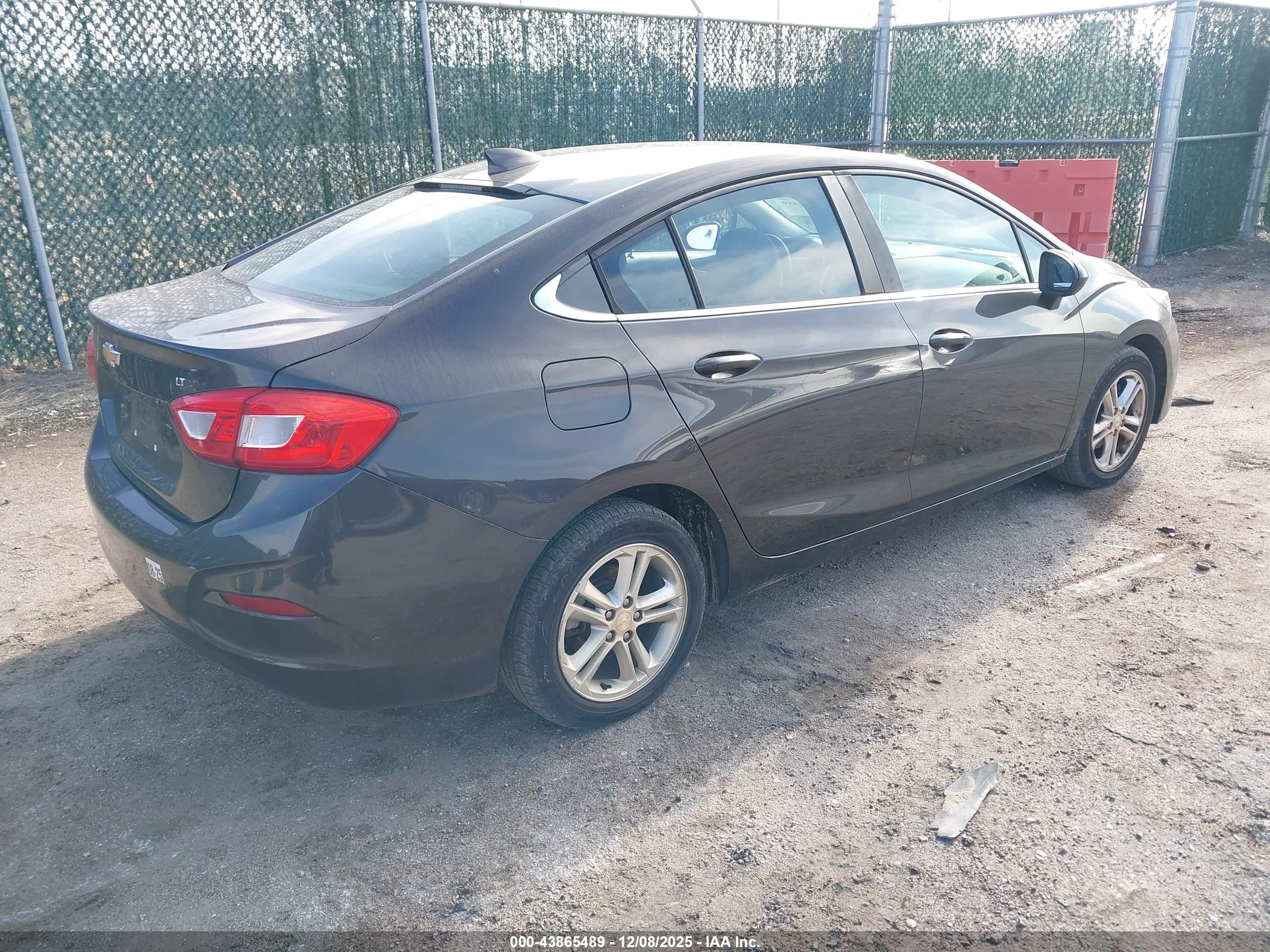 CHEVROLET CRUZE image 4