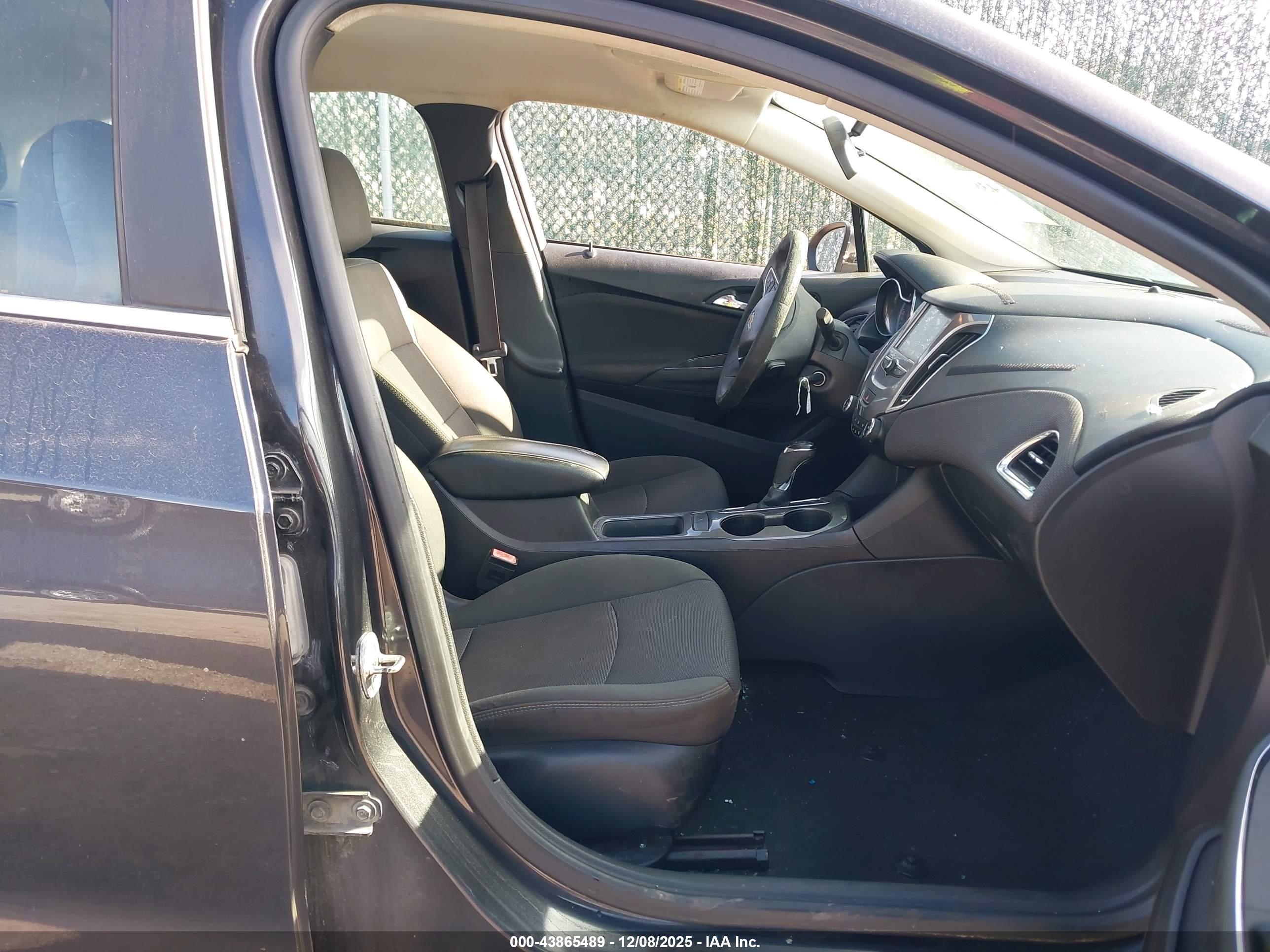 CHEVROLET CRUZE image 5