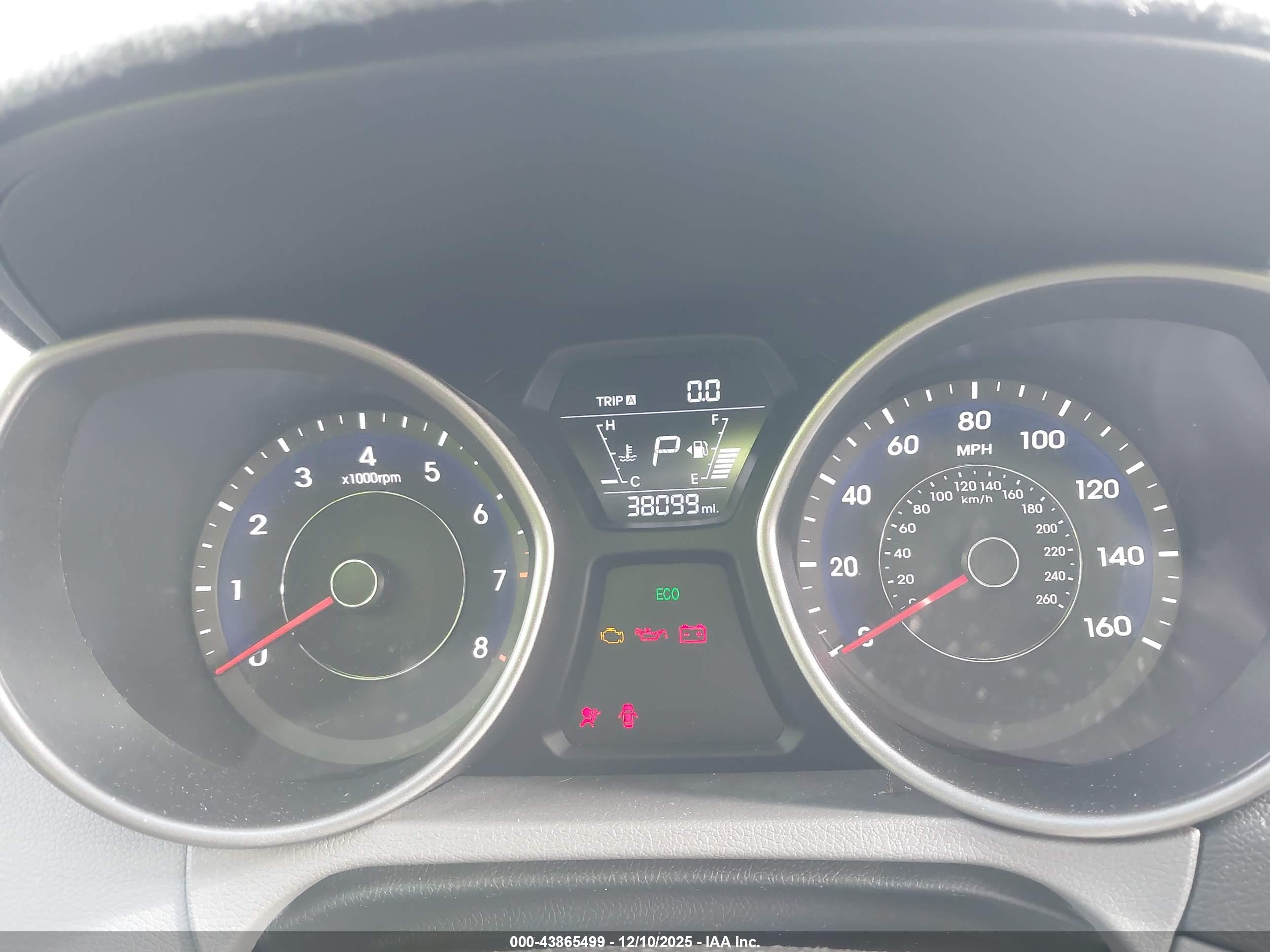 HYUNDAI ELANTRA image 7