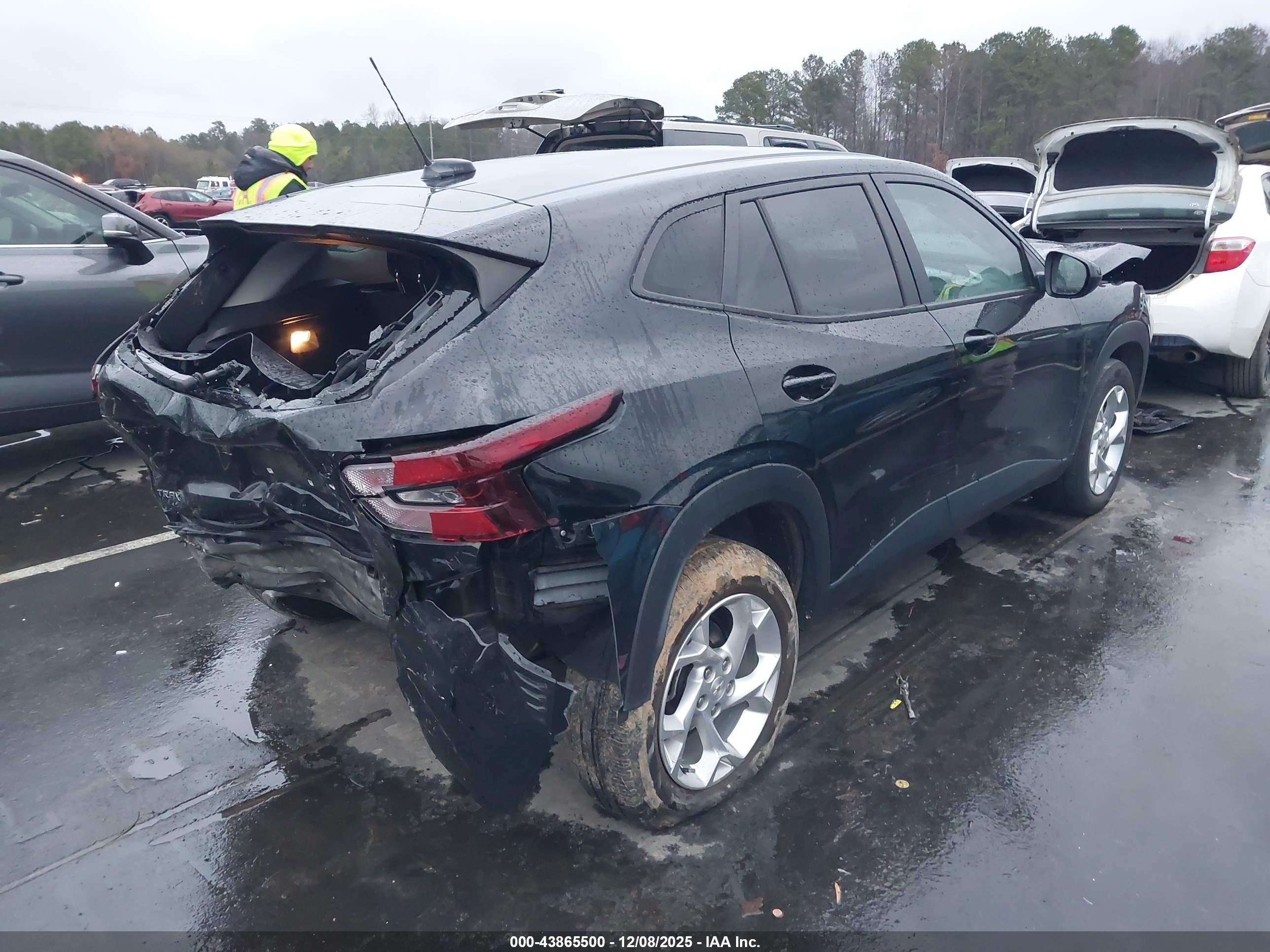 CHEVROLET TRAX image 4