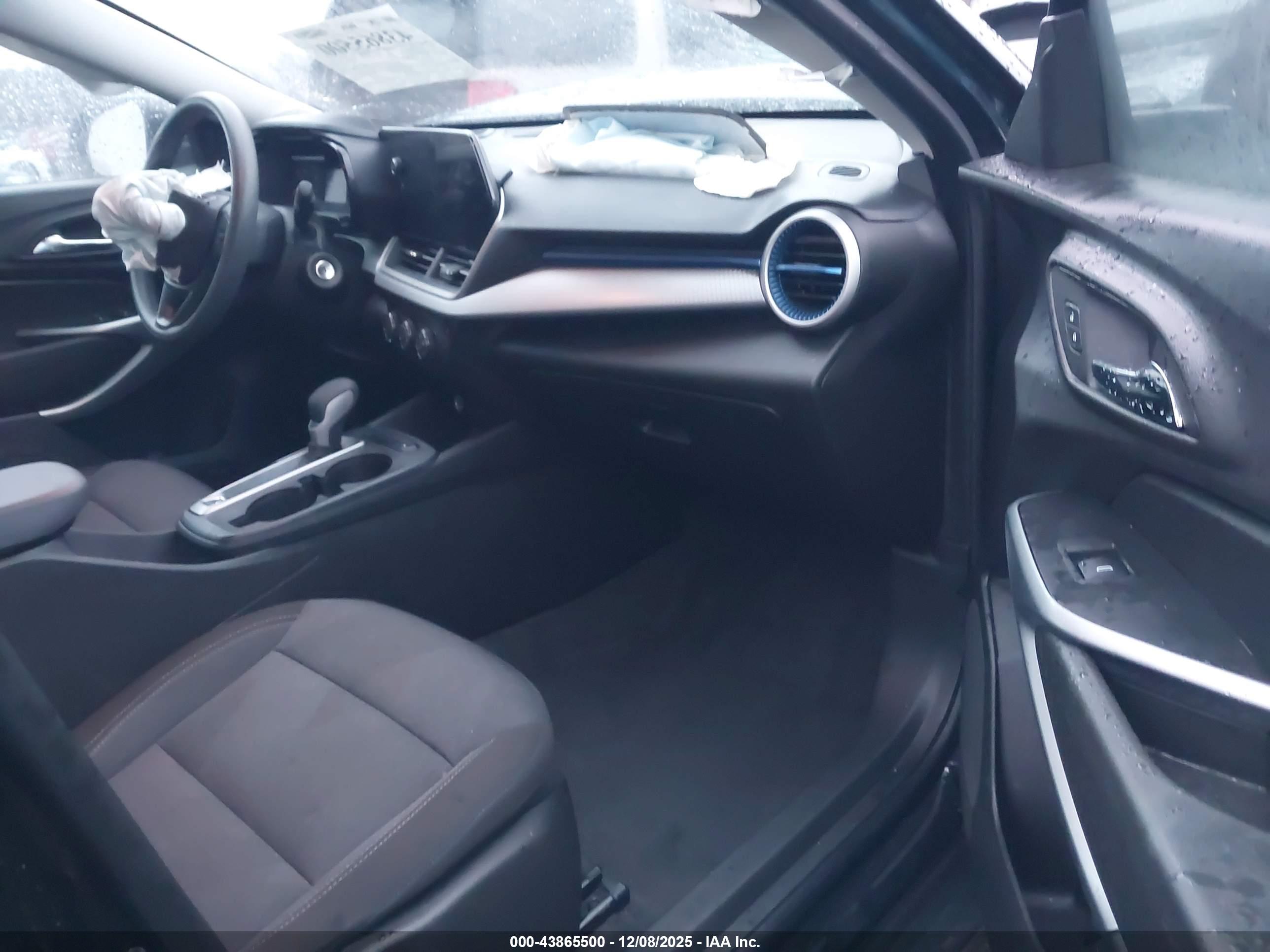 CHEVROLET TRAX image 5