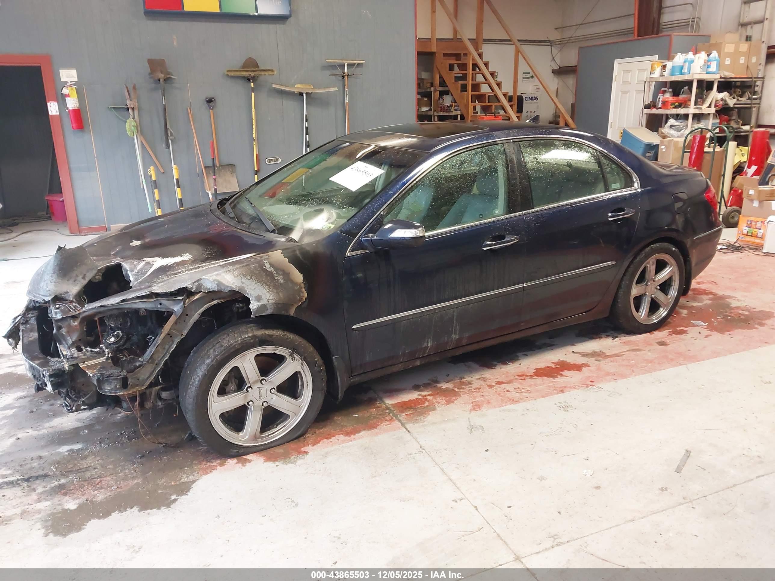 ACURA RL image 2