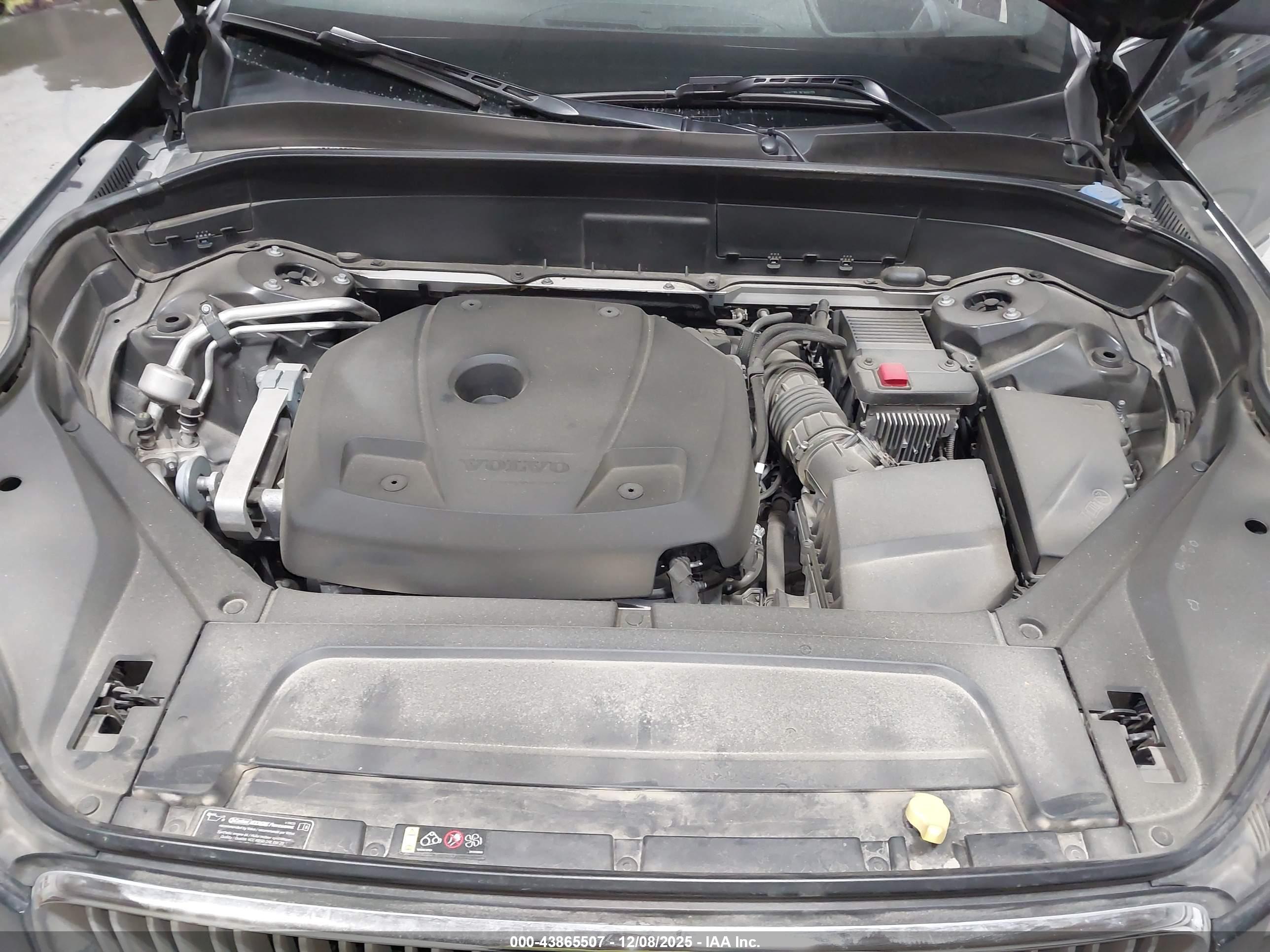 VOLVO XC90 image 10