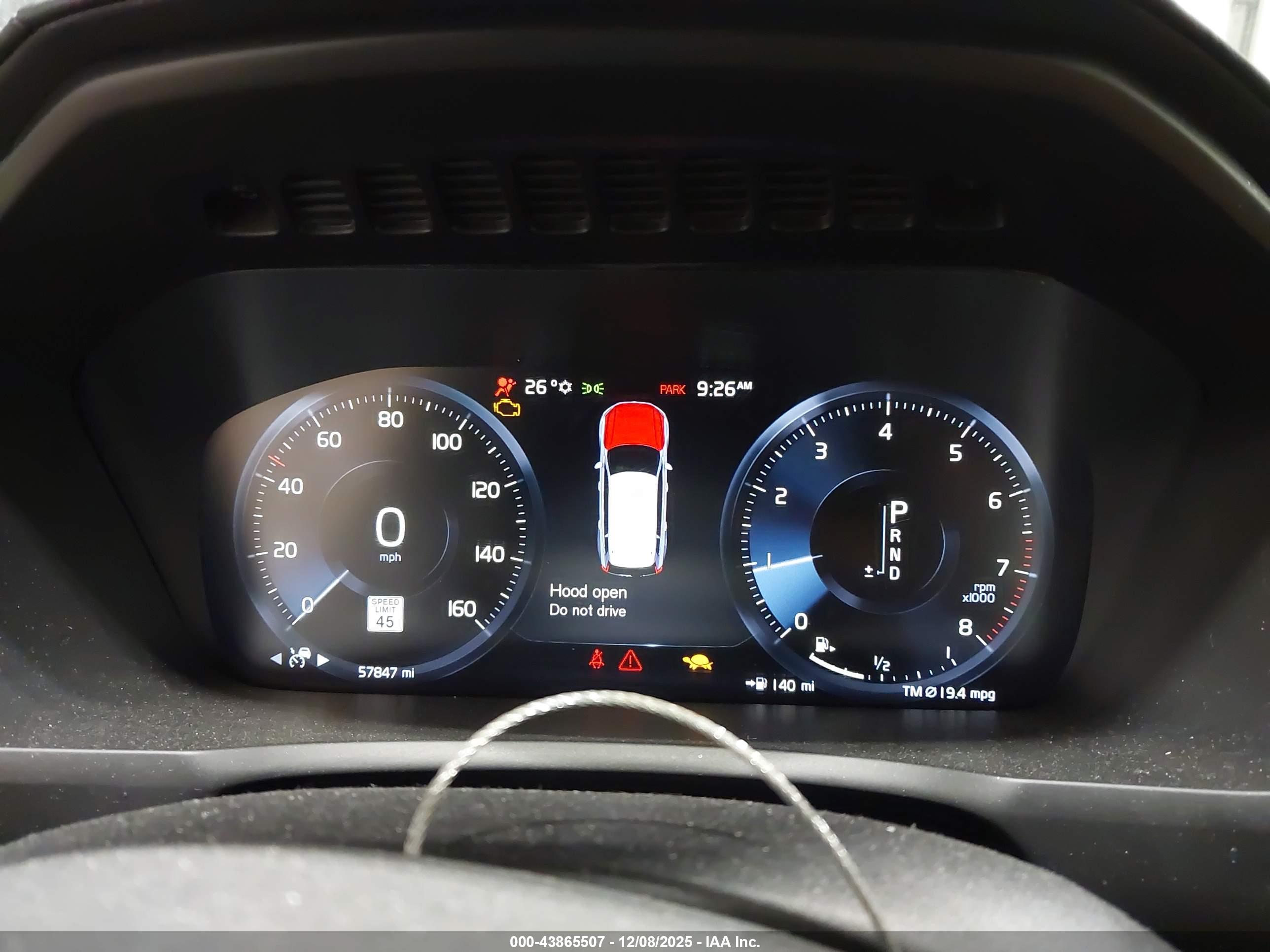 VOLVO XC90 image 7