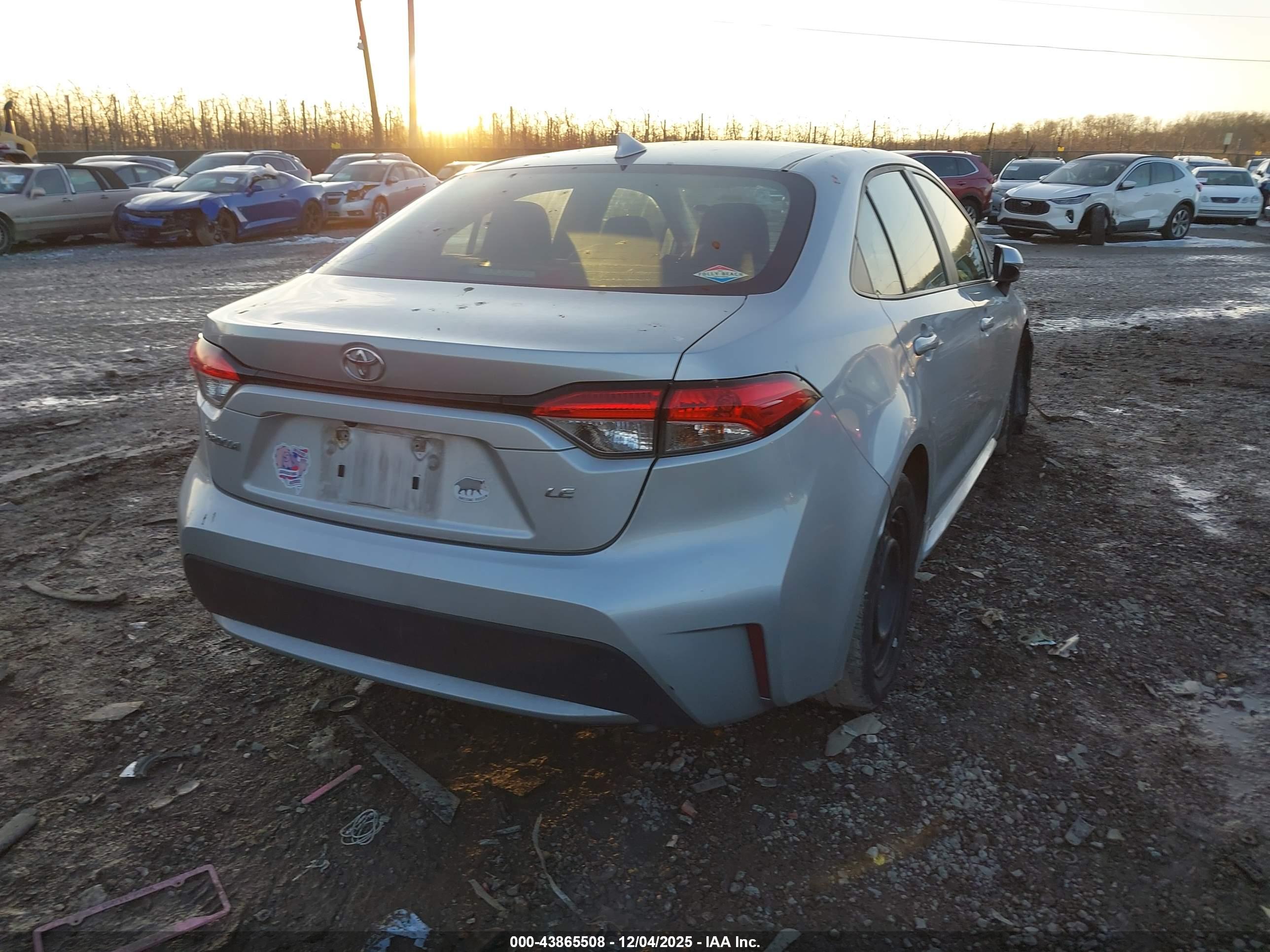 TOYOTA COROLLA image 4