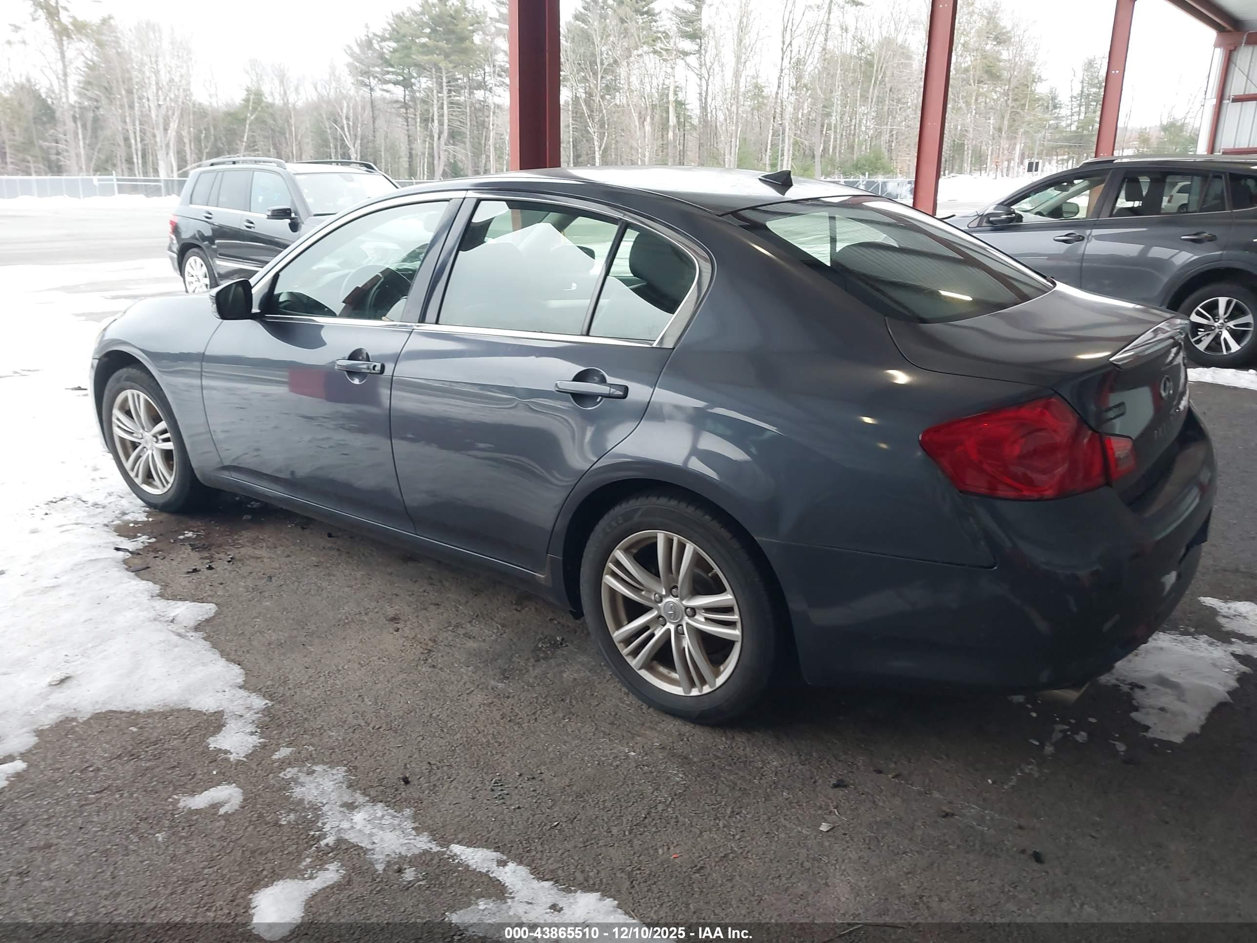 INFINITI G37X image 3
