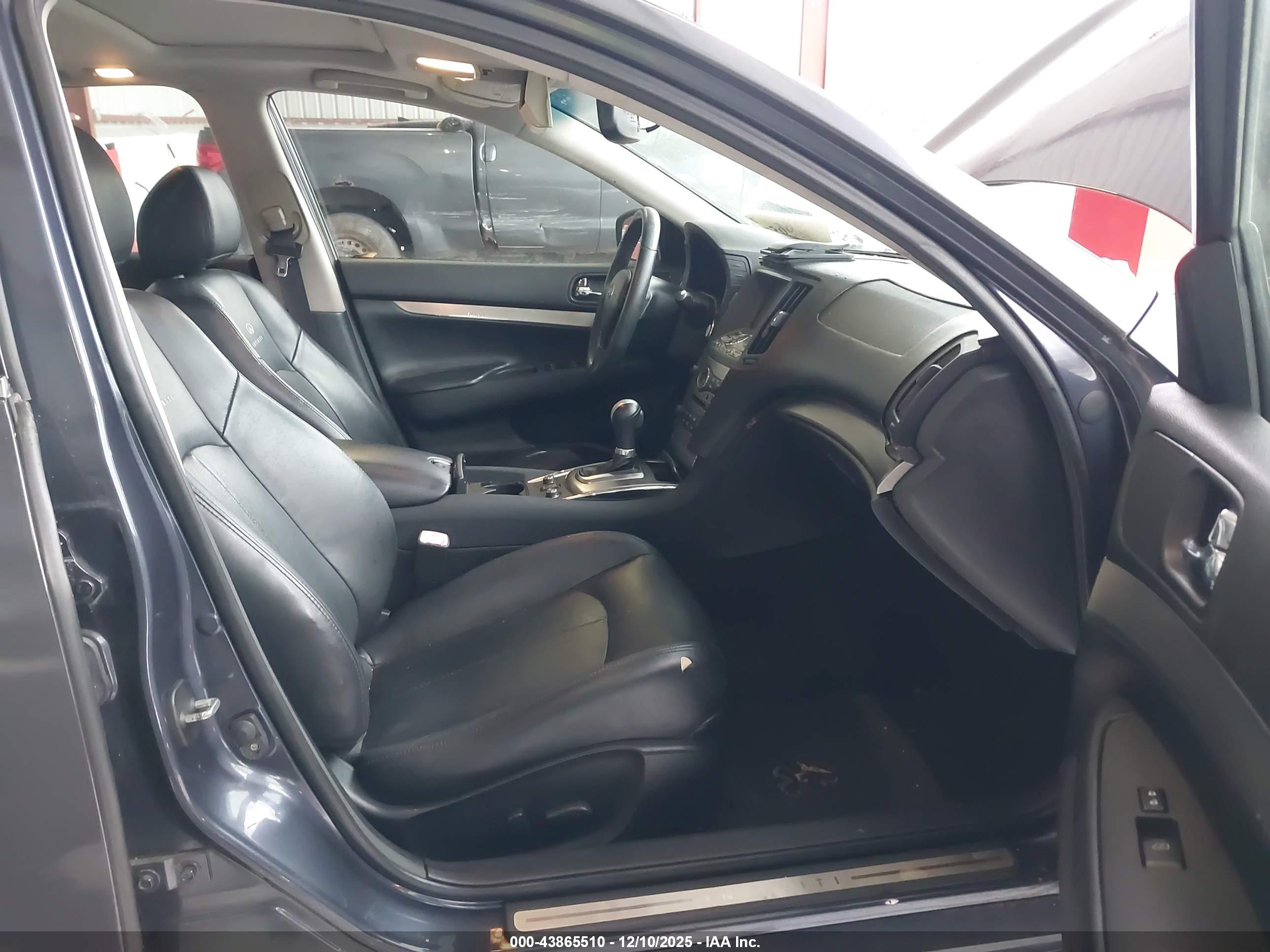 INFINITI G37X image 5