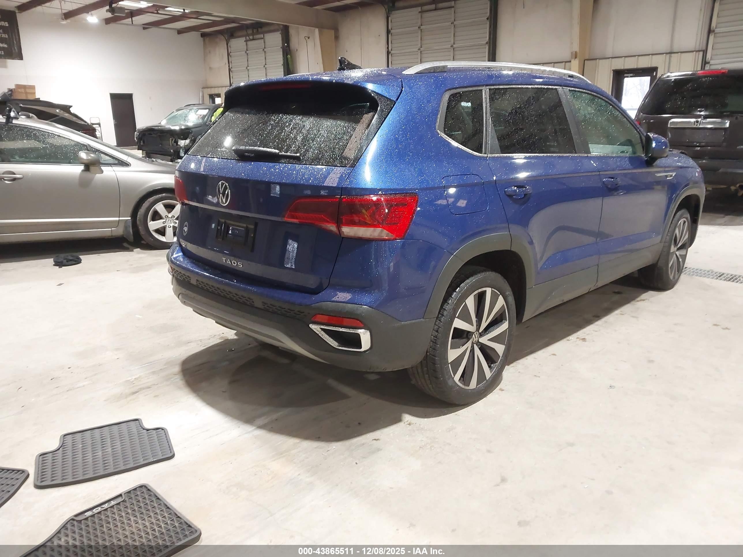 VOLKSWAGEN TAOS image 4