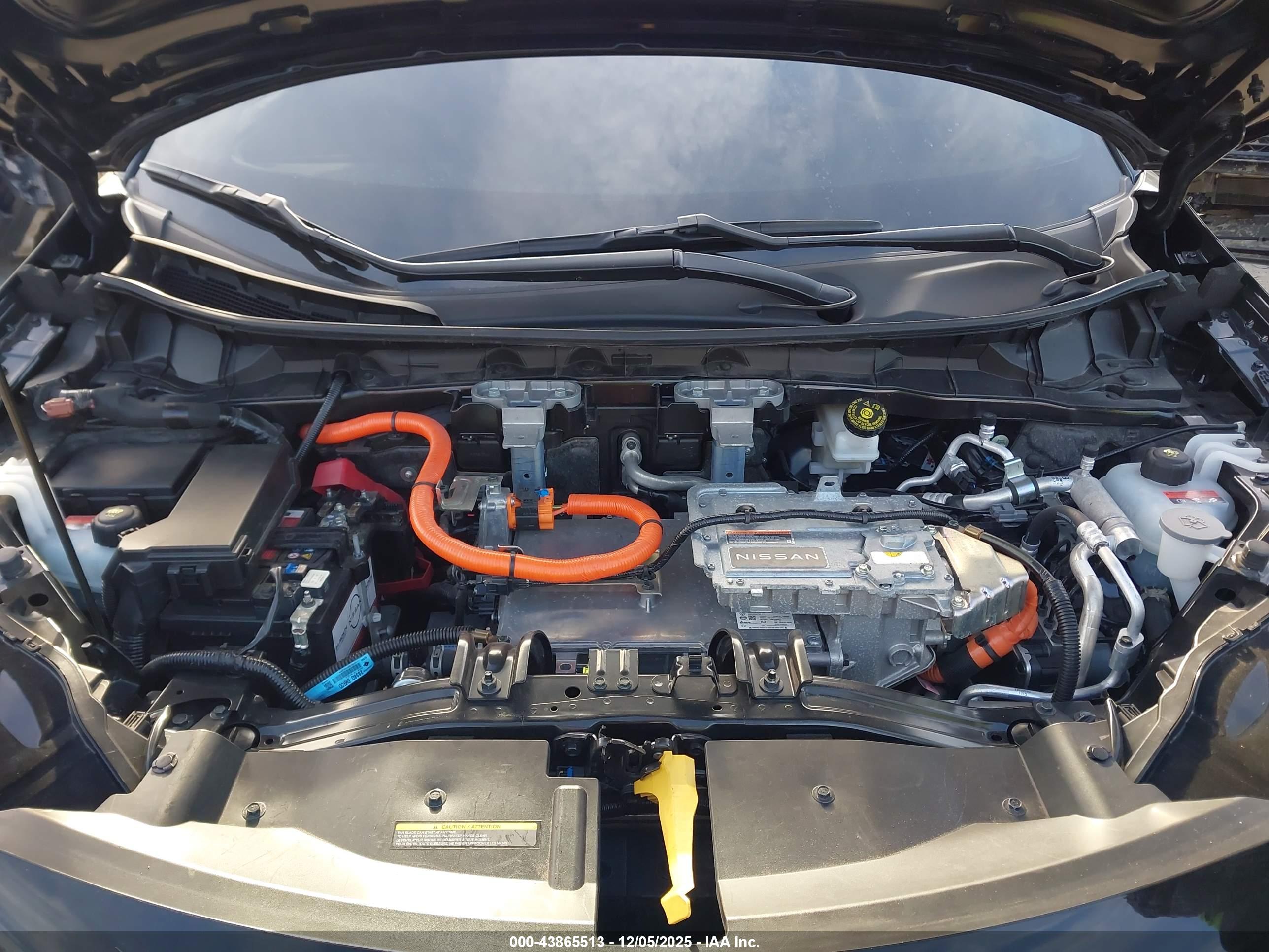 NISSAN ARIYA image 10