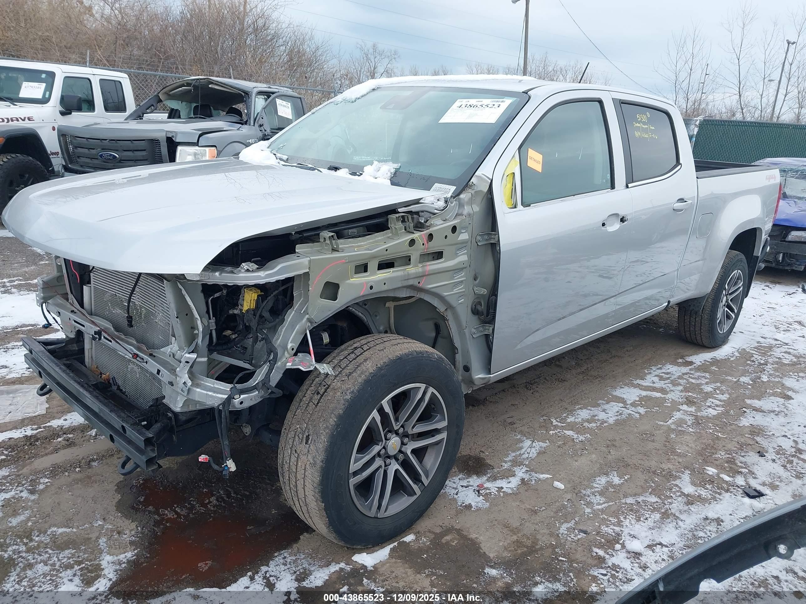 CHEVROLET COLORADO image 2