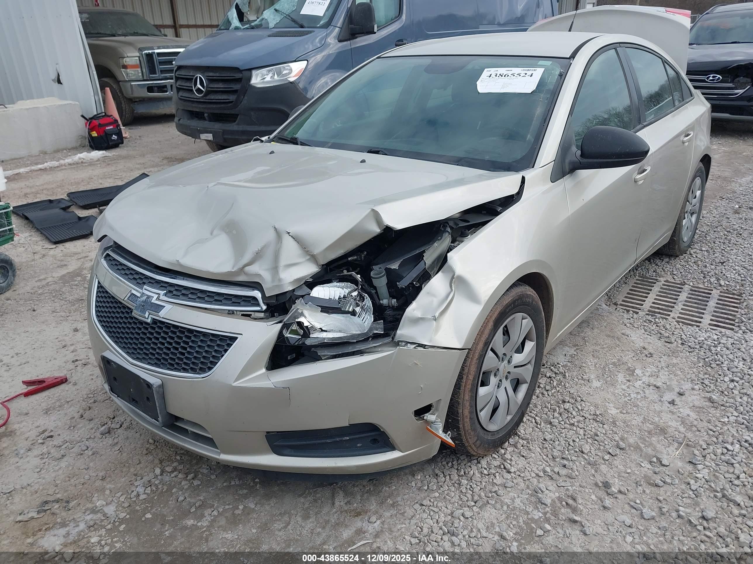 CHEVROLET CRUZE image 6