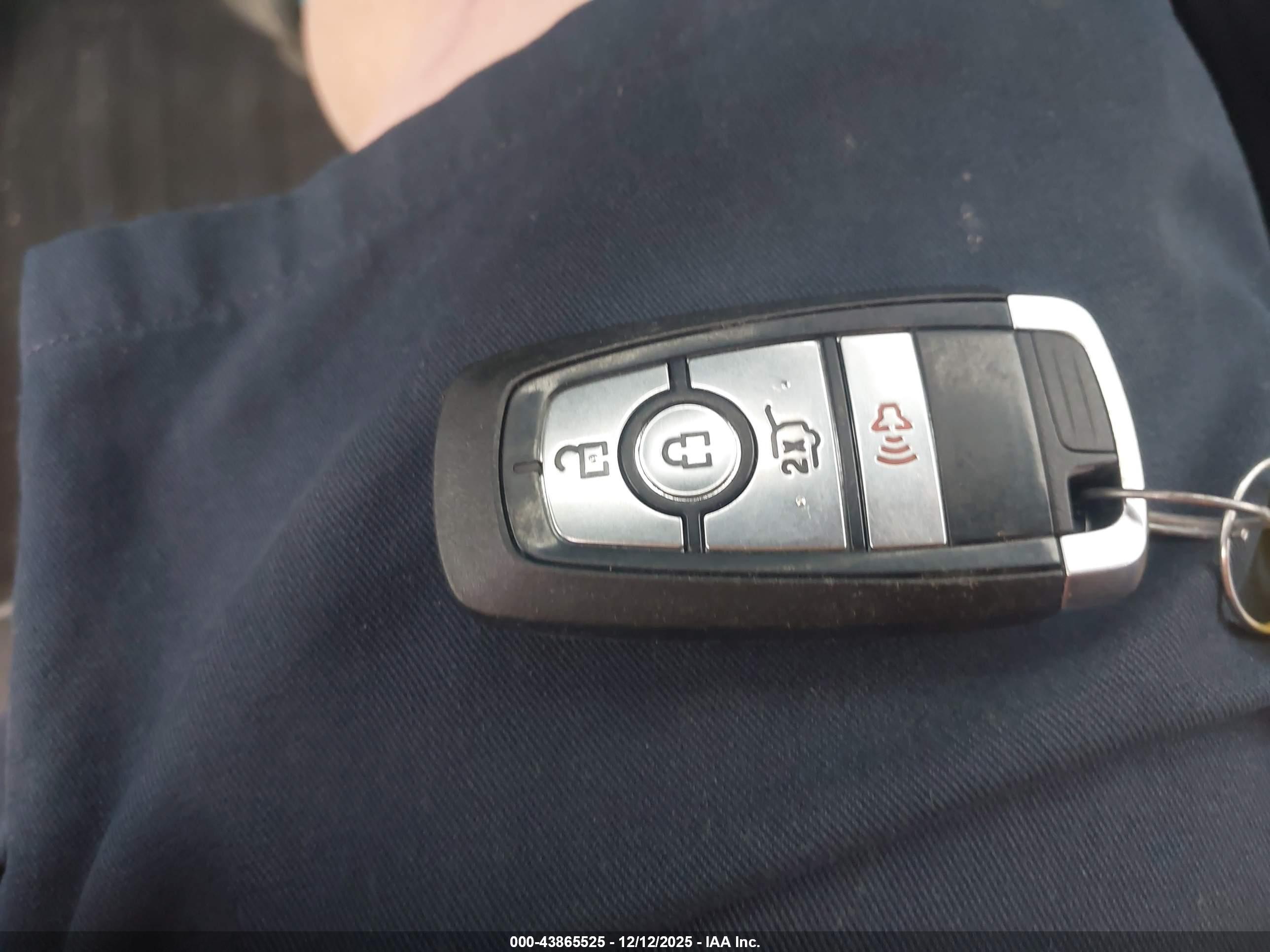 FORD EXPLORER image 11