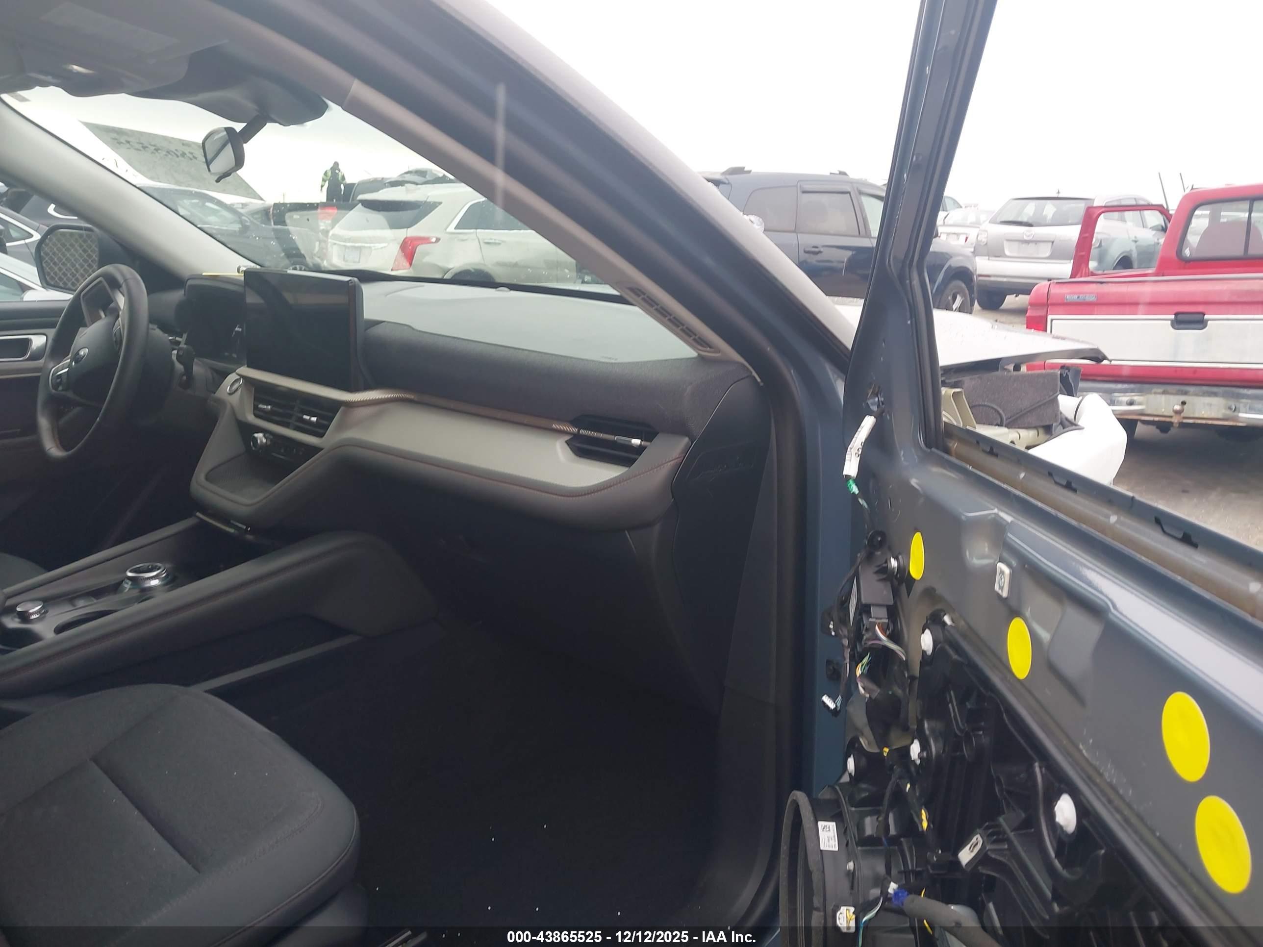 FORD EXPLORER image 5