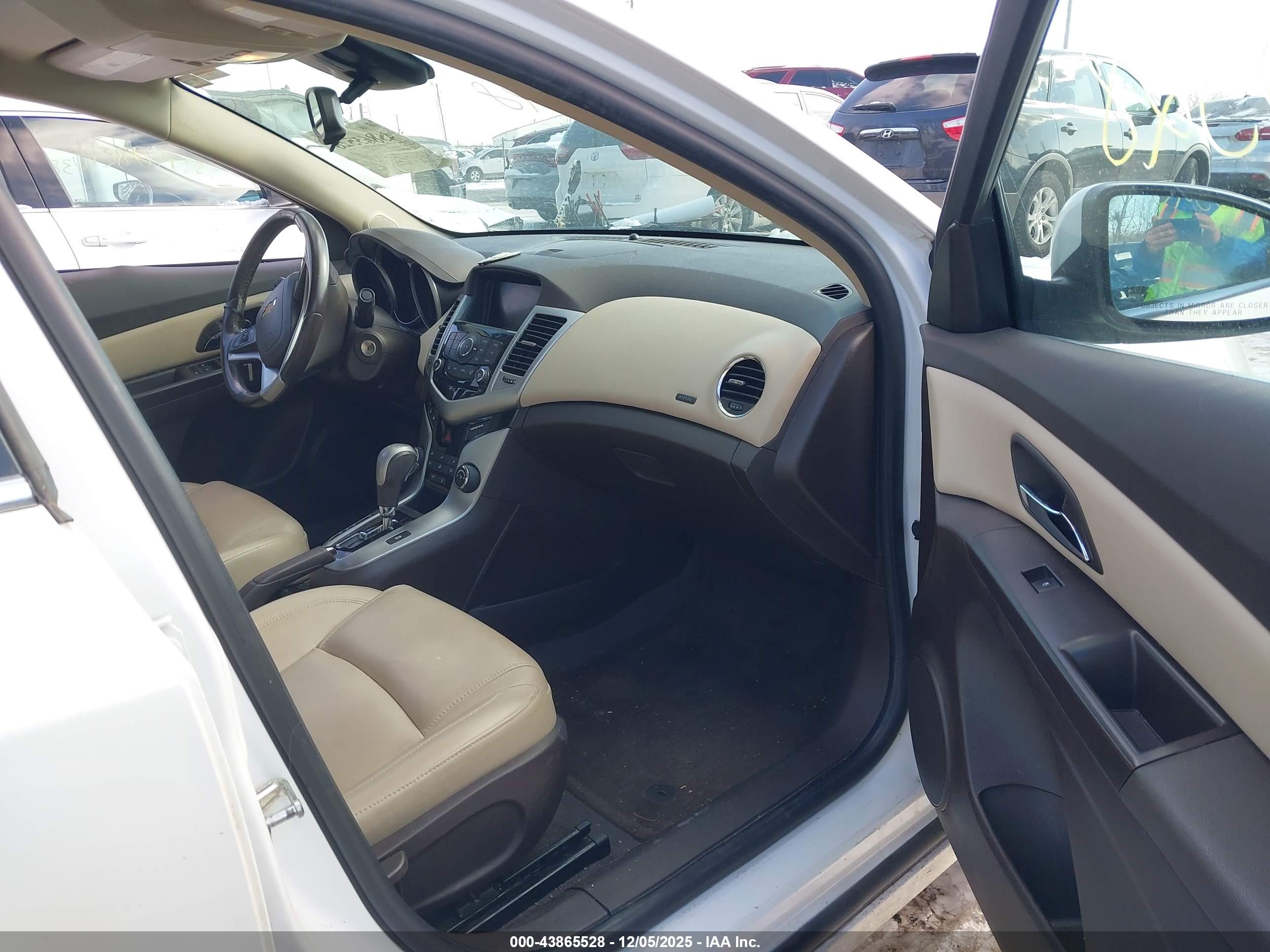 CHEVROLET CRUZE image 5