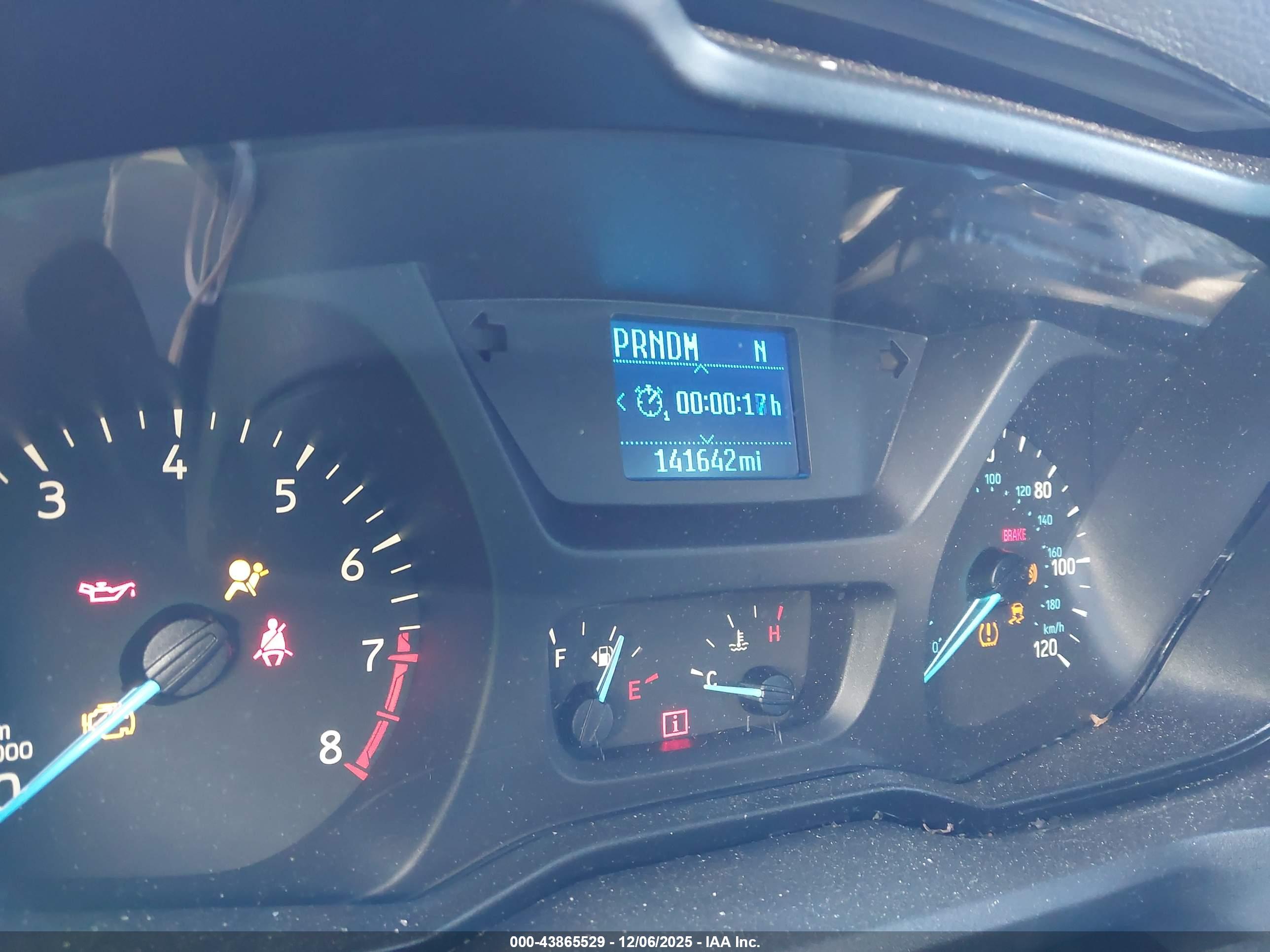 FORD TRANSIT-150 image 7