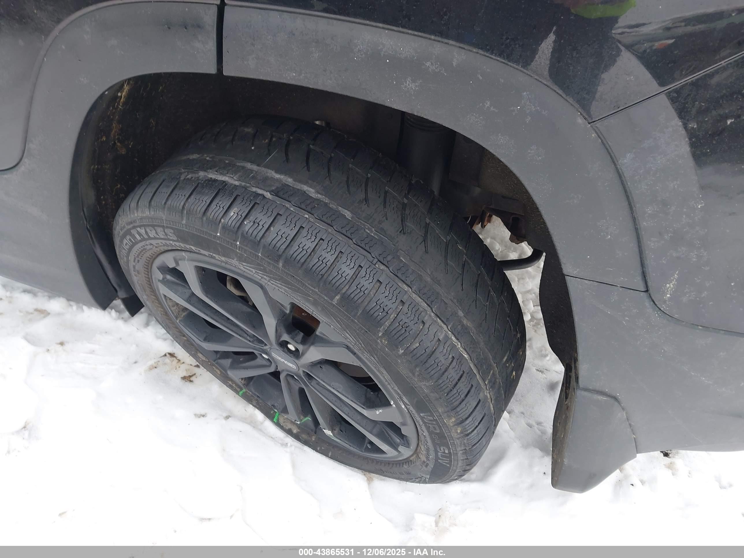 GMC TERRAIN image 6