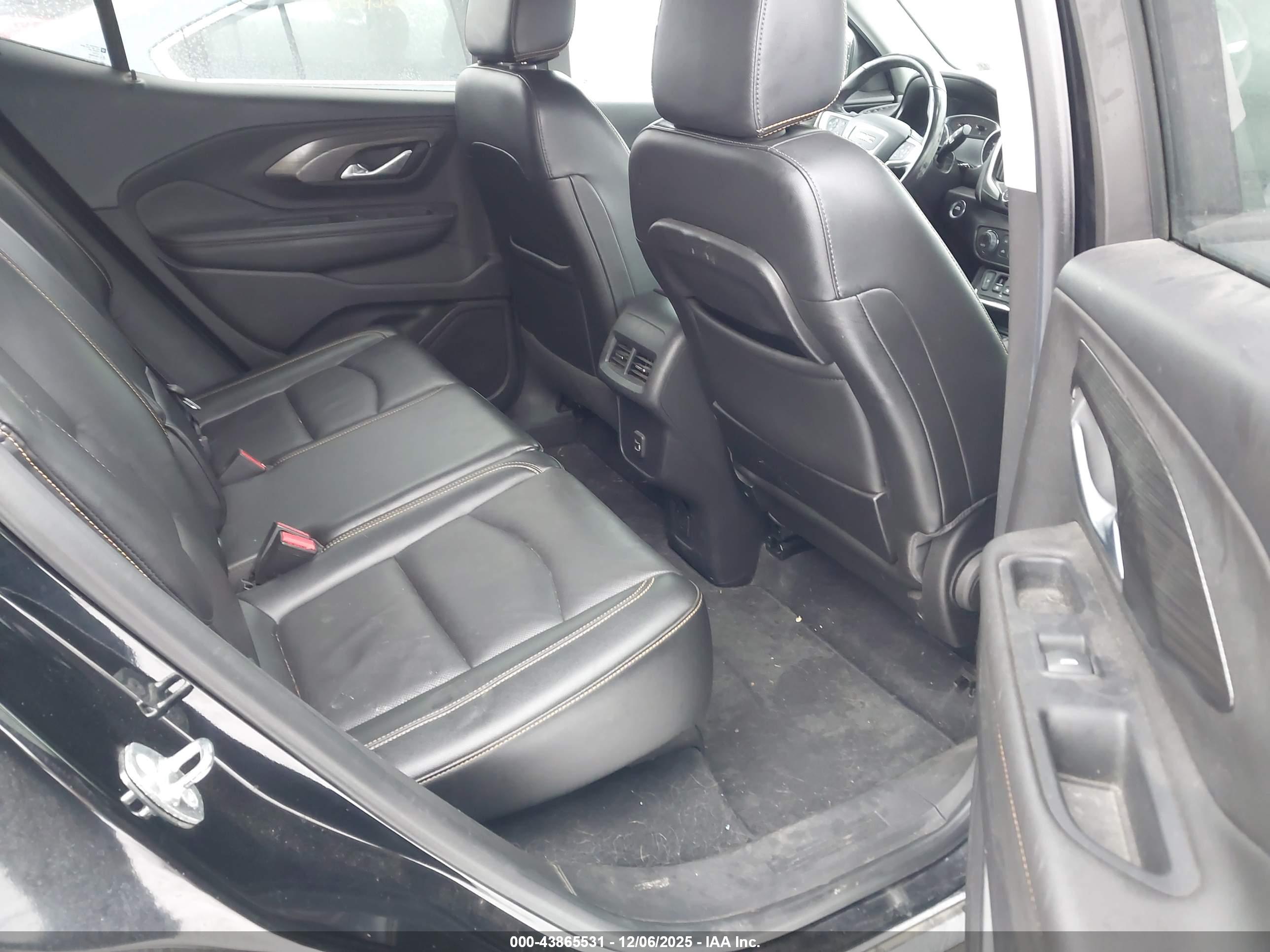 GMC TERRAIN image 8