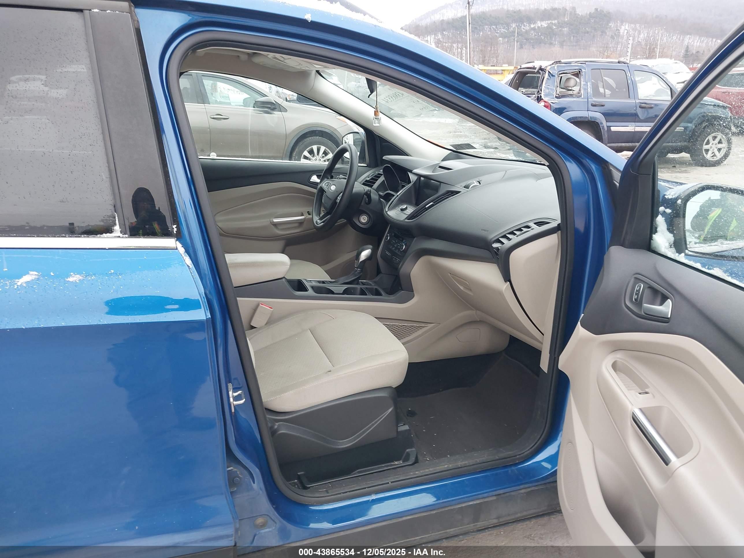 FORD ESCAPE image 5