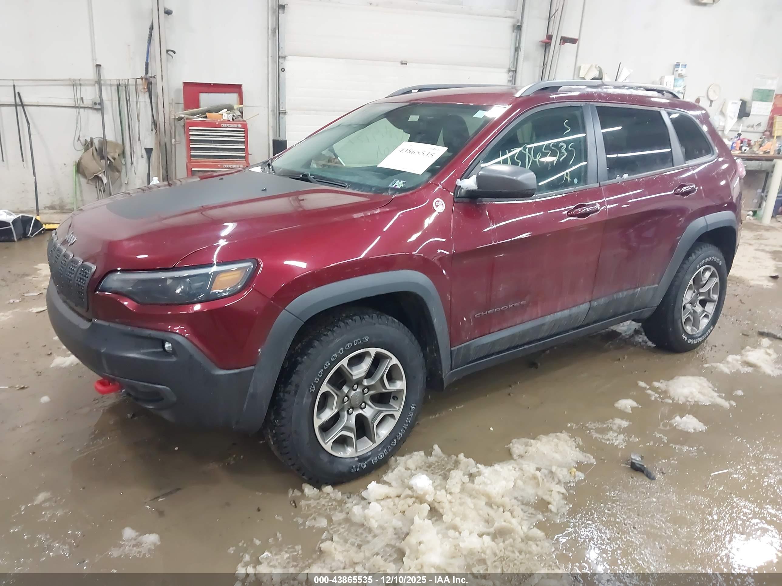 JEEP CHEROKEE image 2