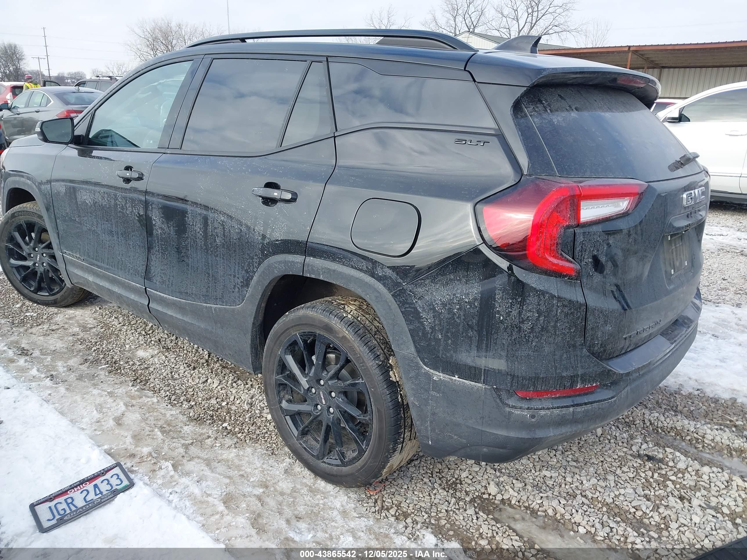 GMC TERRAIN image 3