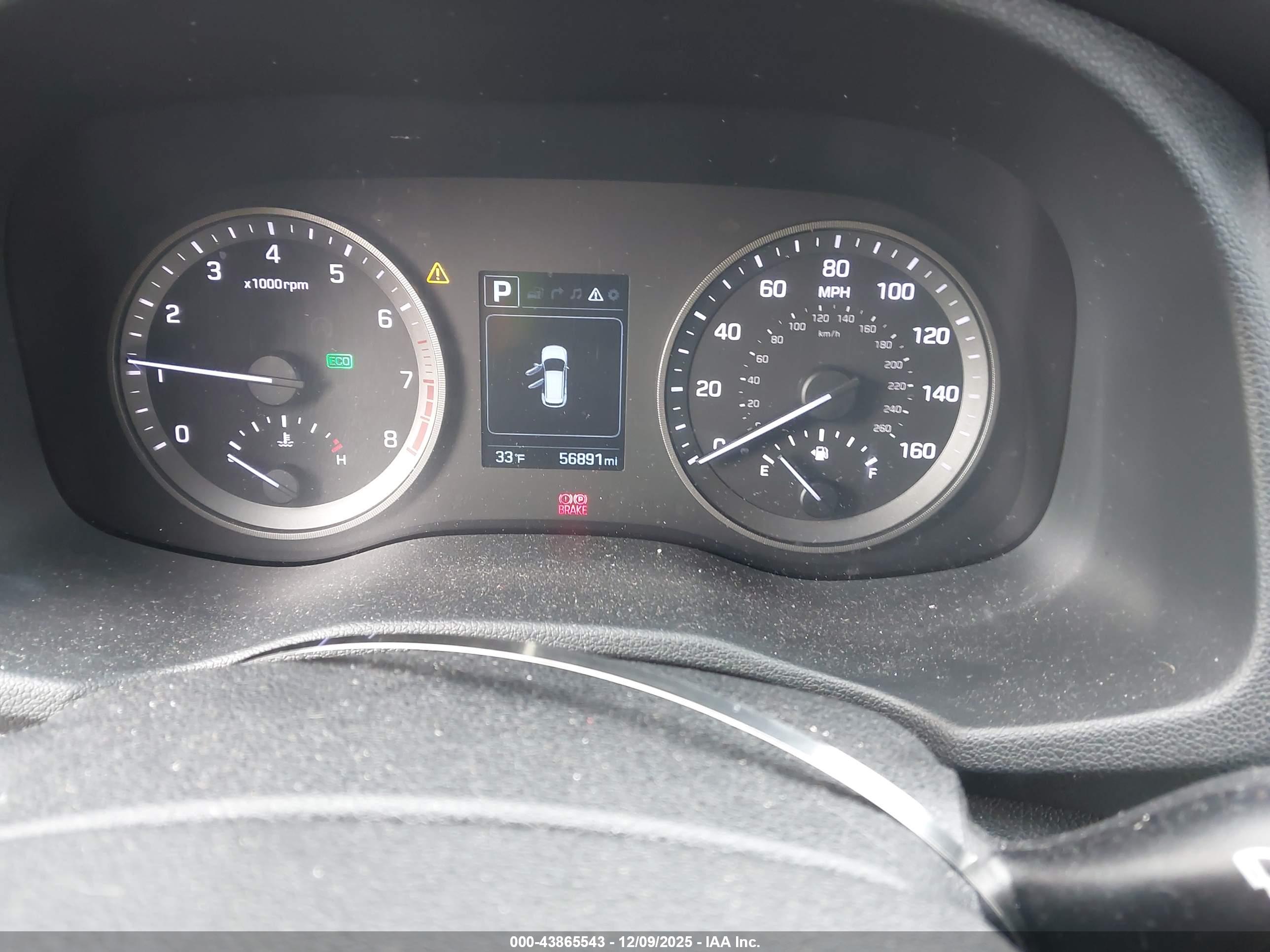 HYUNDAI TUCSON image 7