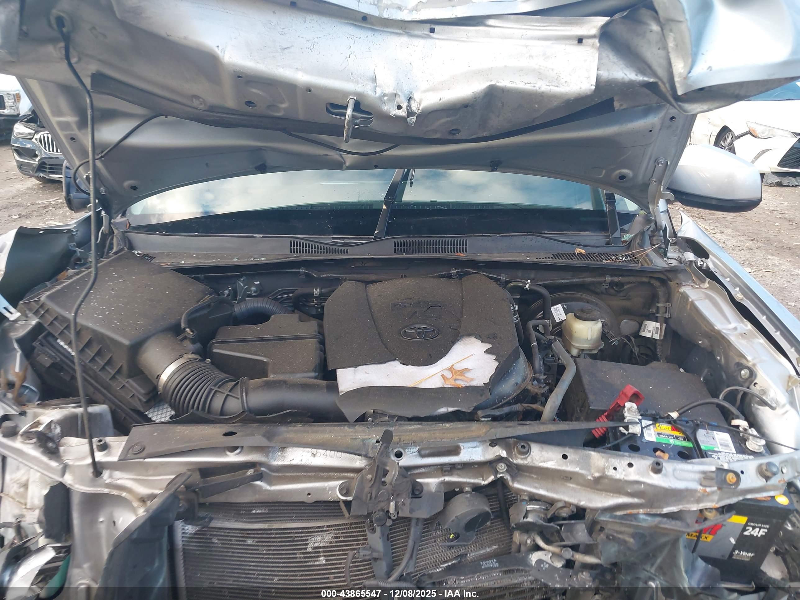 TOYOTA TACOMA image 10