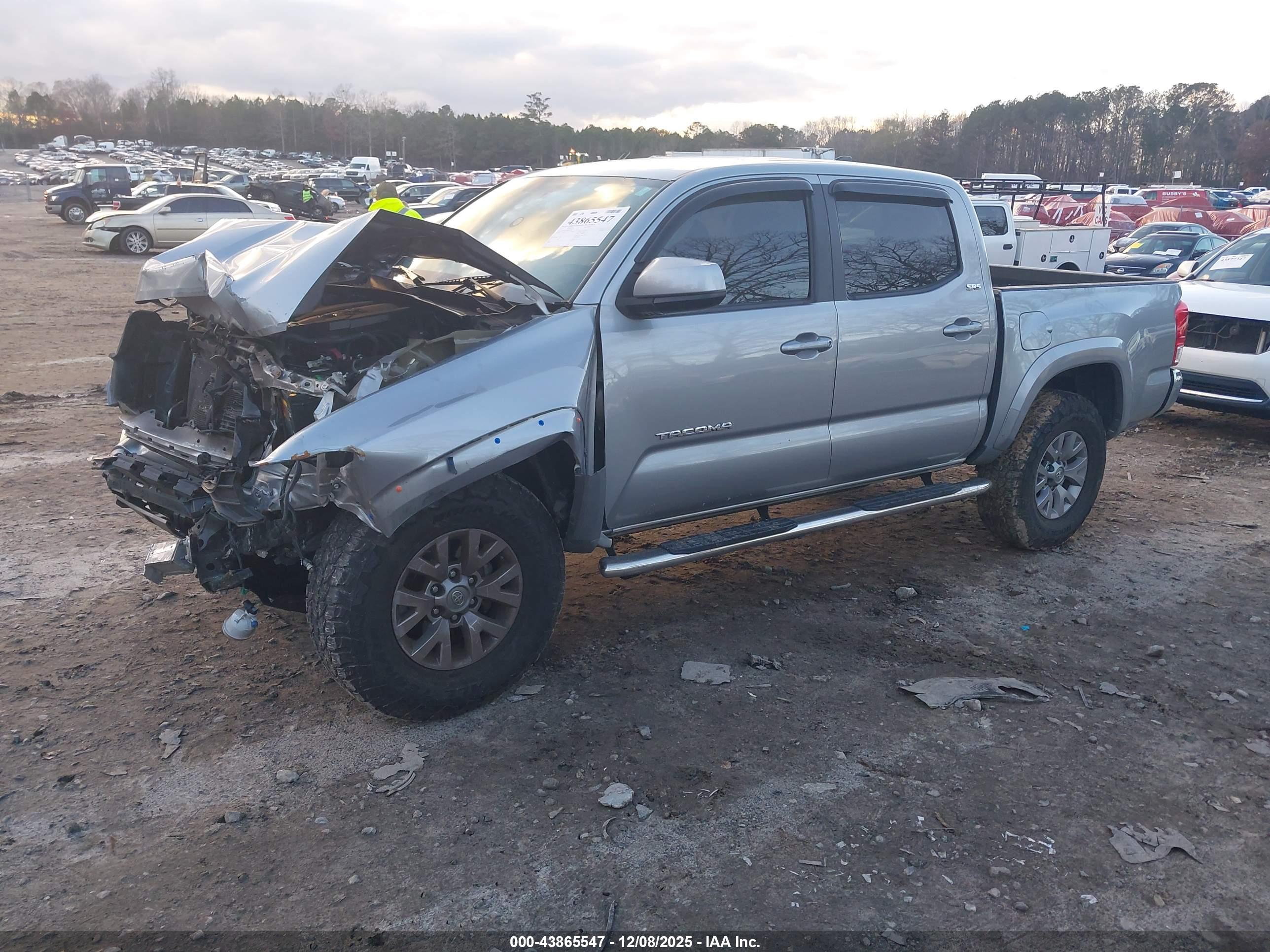 TOYOTA TACOMA image 2