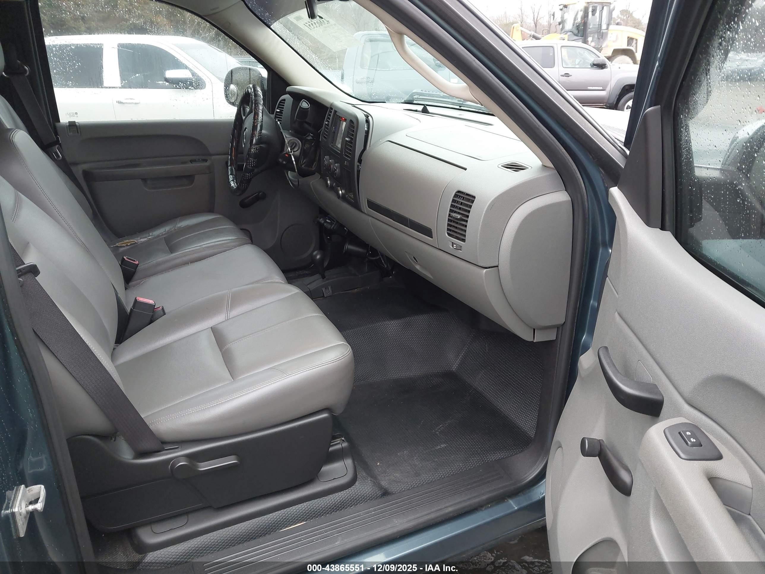 GMC SIERRA image 5