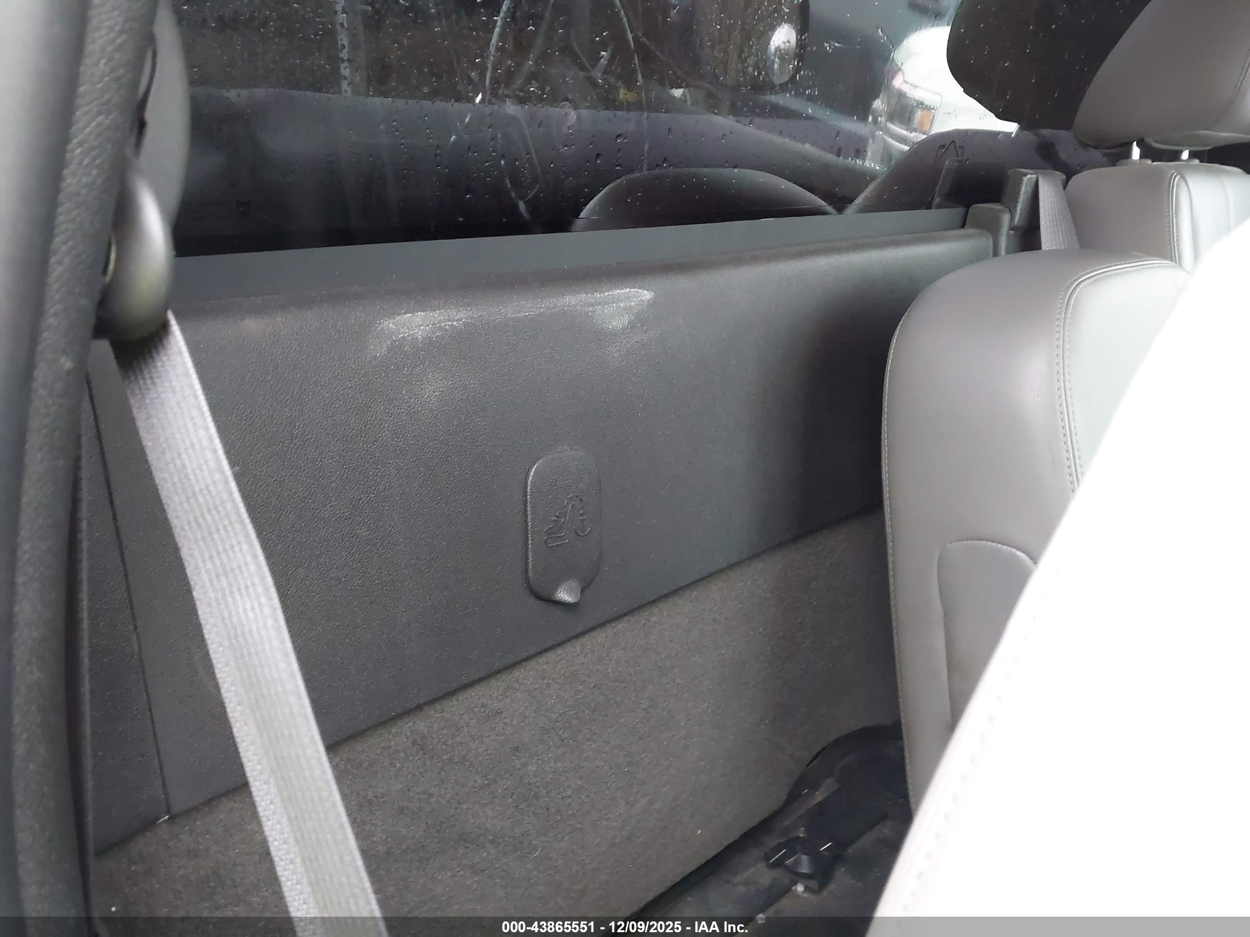 GMC SIERRA image 8