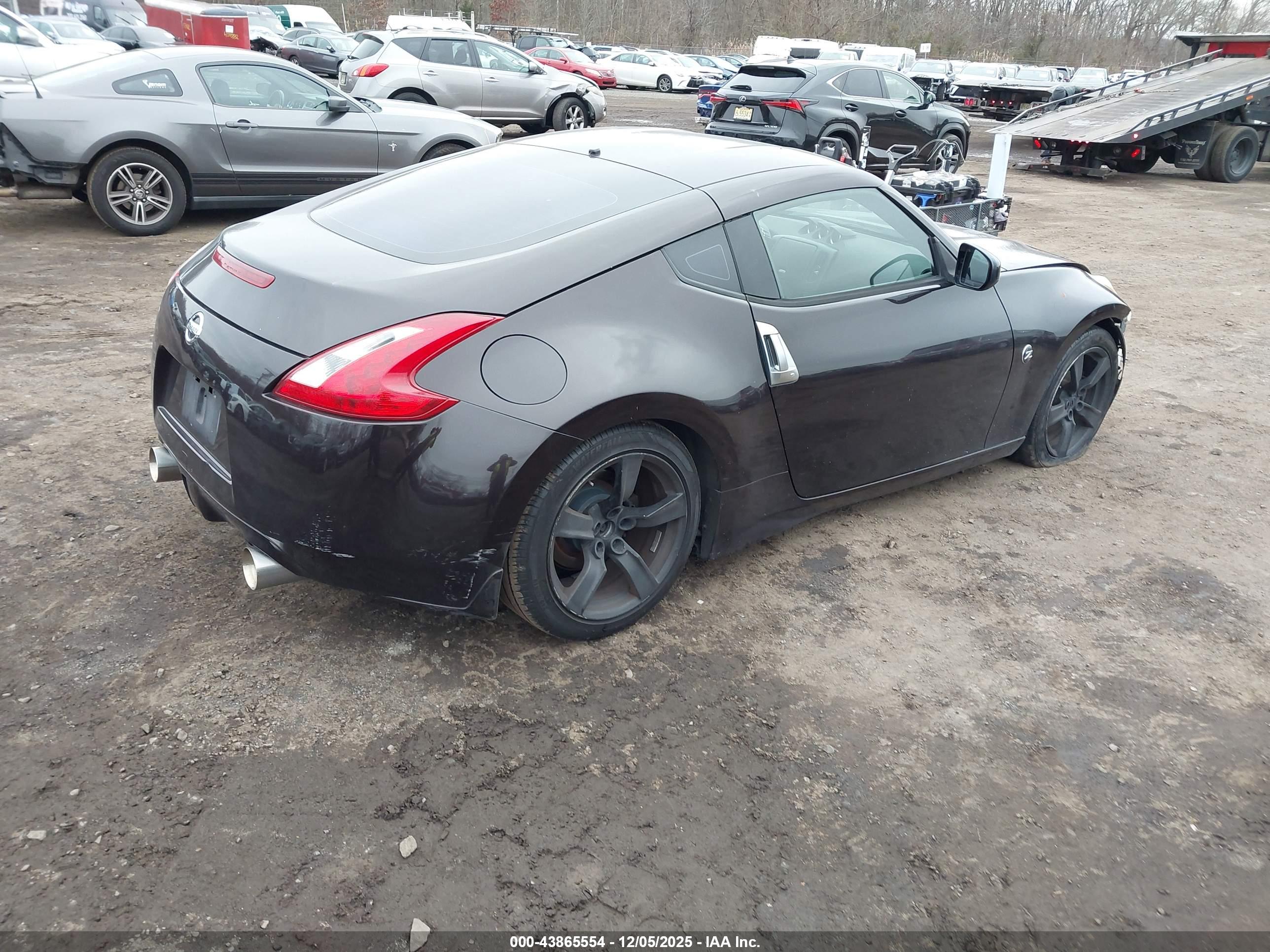 NISSAN 370Z image 4