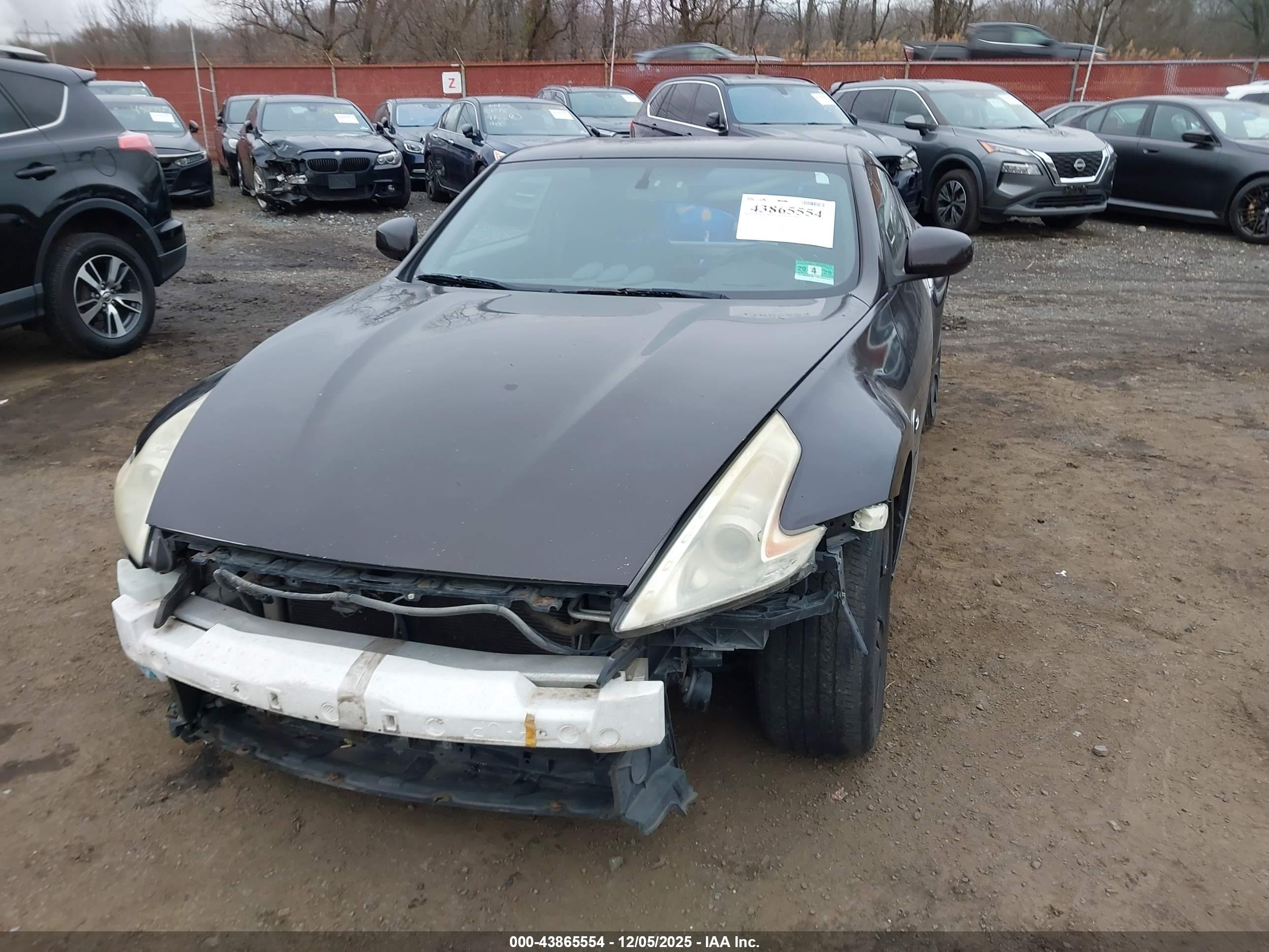 NISSAN 370Z image 6