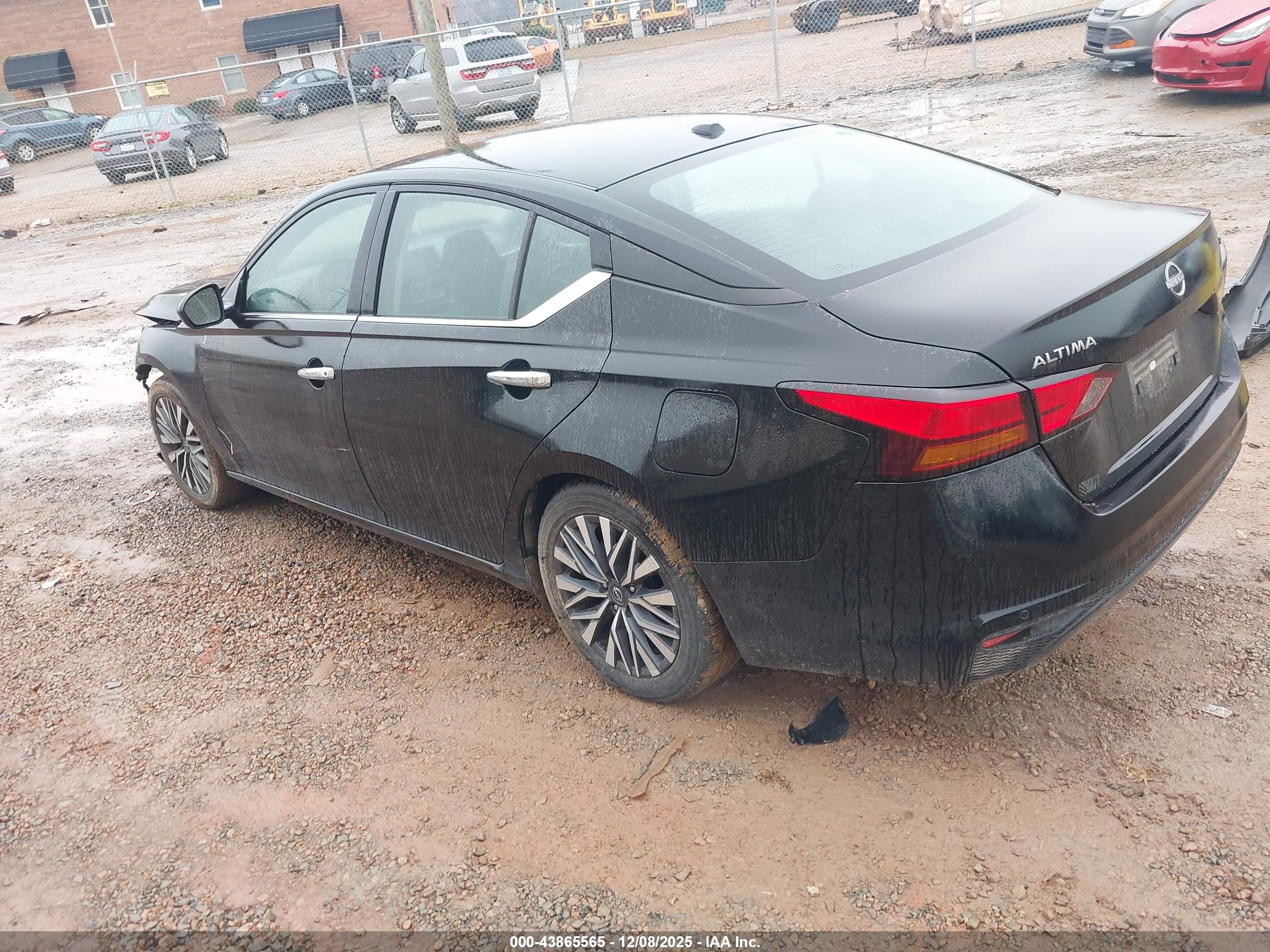 NISSAN ALTIMA image 3