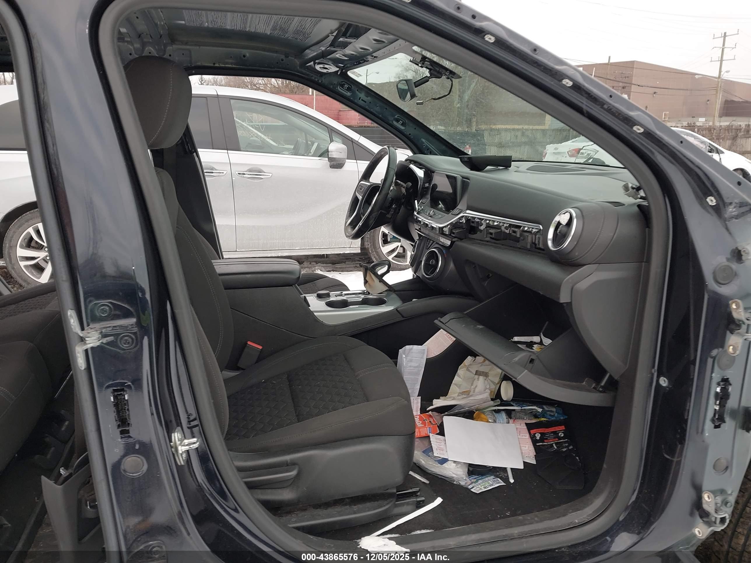 CHEVROLET BLAZER image 5