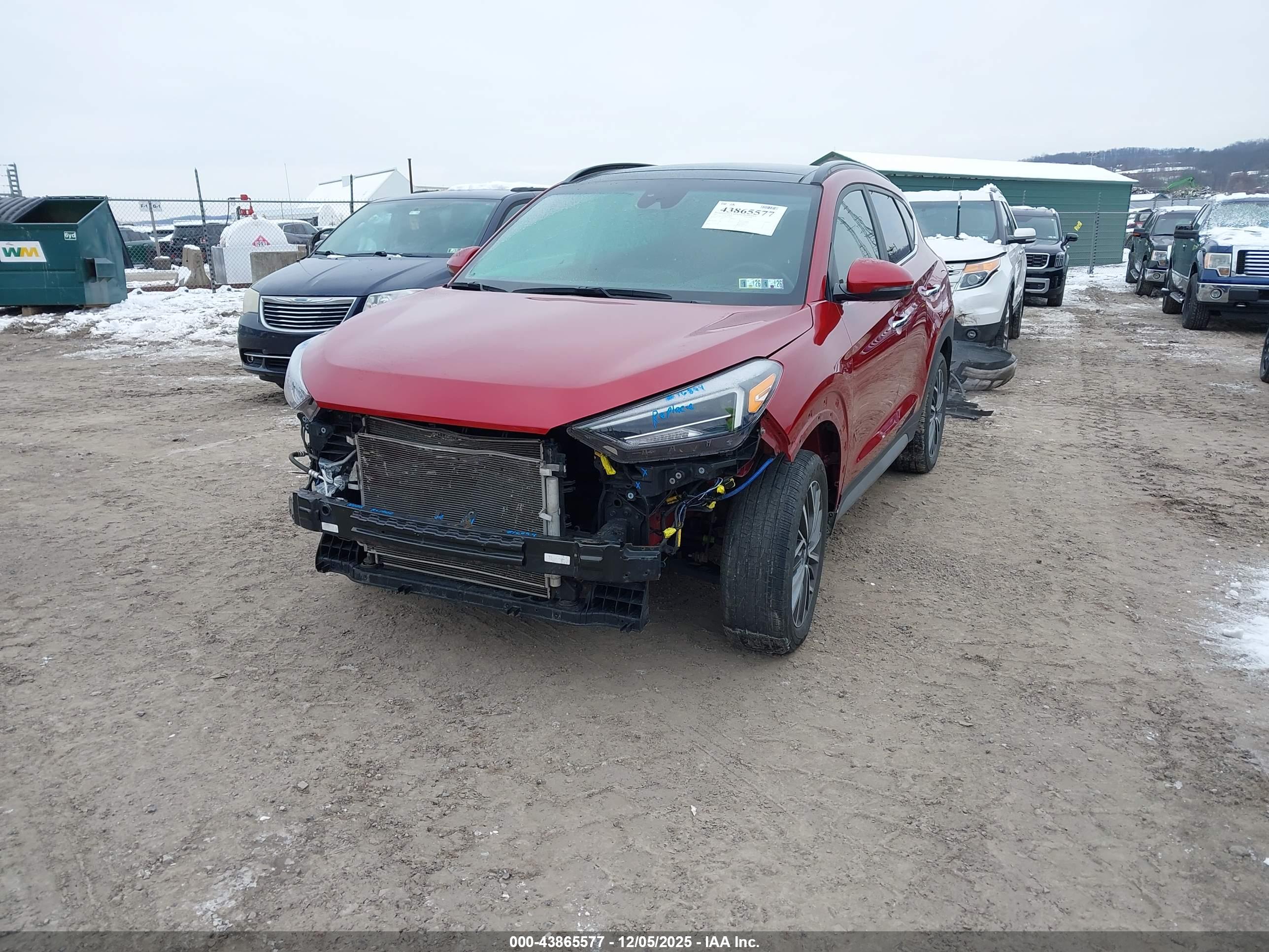 HYUNDAI TUCSON image 2