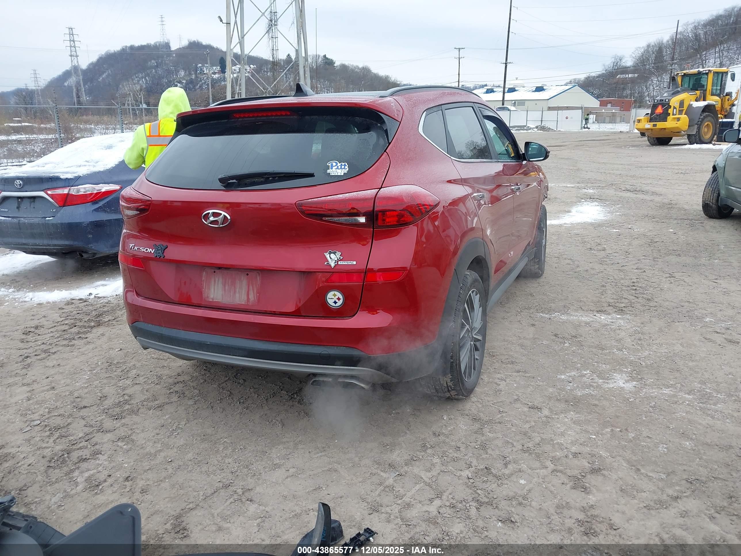 HYUNDAI TUCSON image 4
