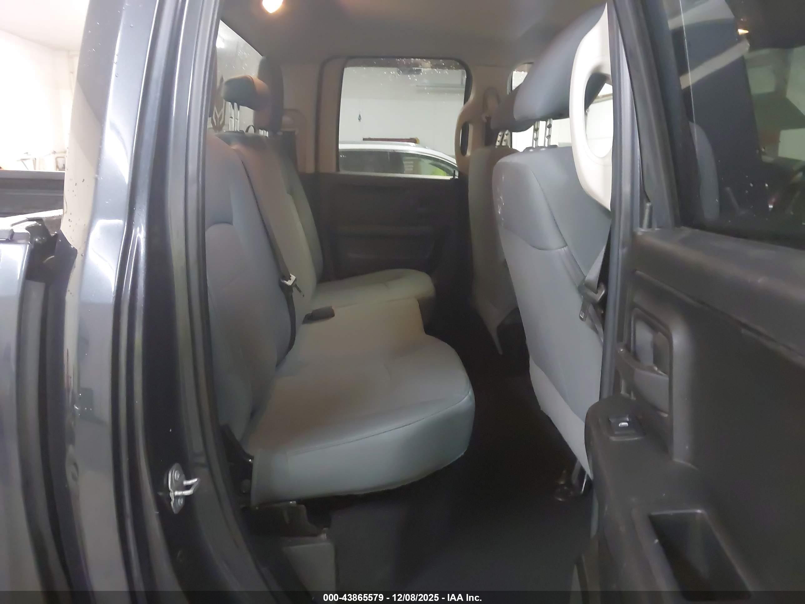 RAM 1500 image 8