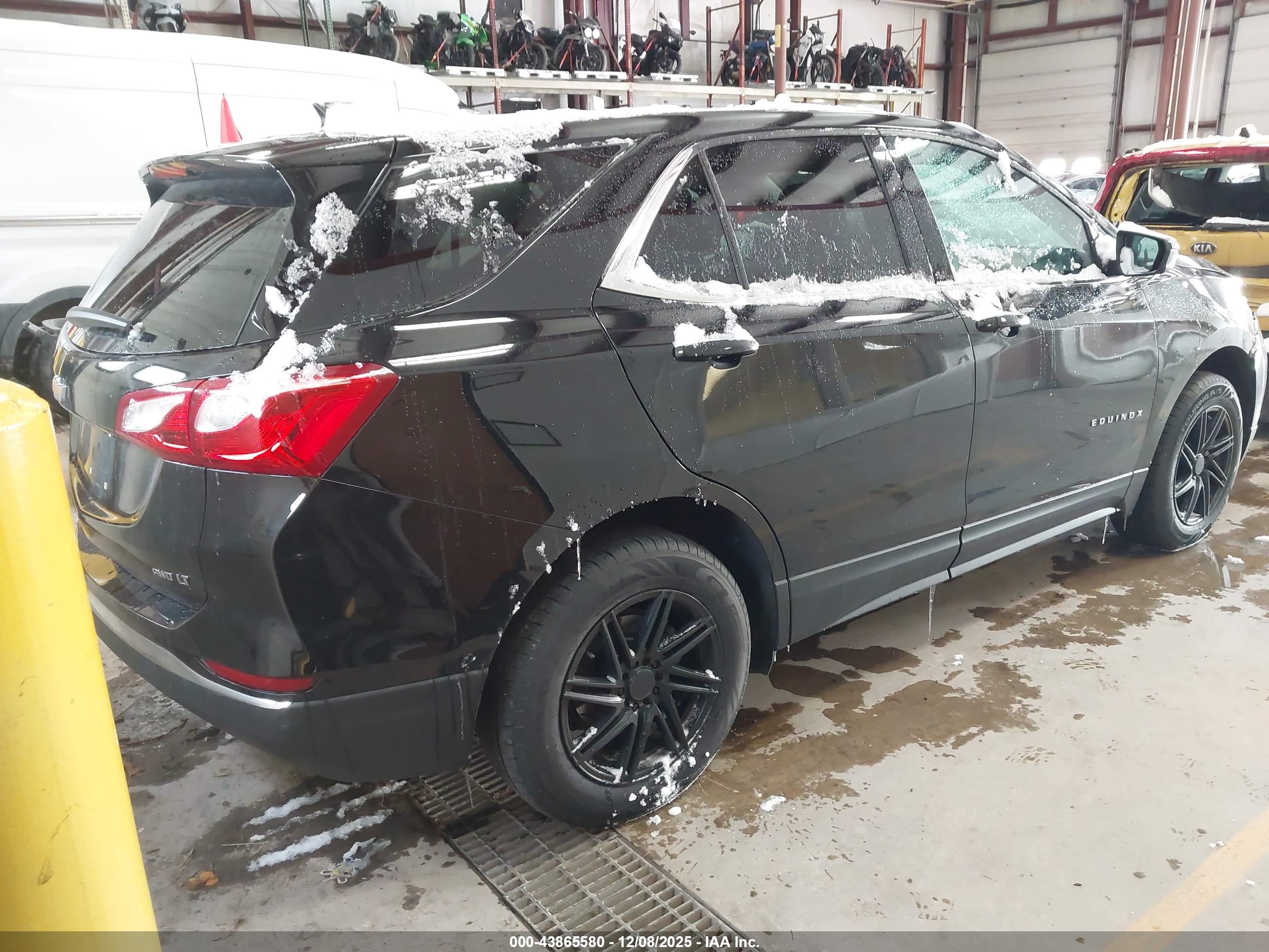 CHEVROLET EQUINOX image 4
