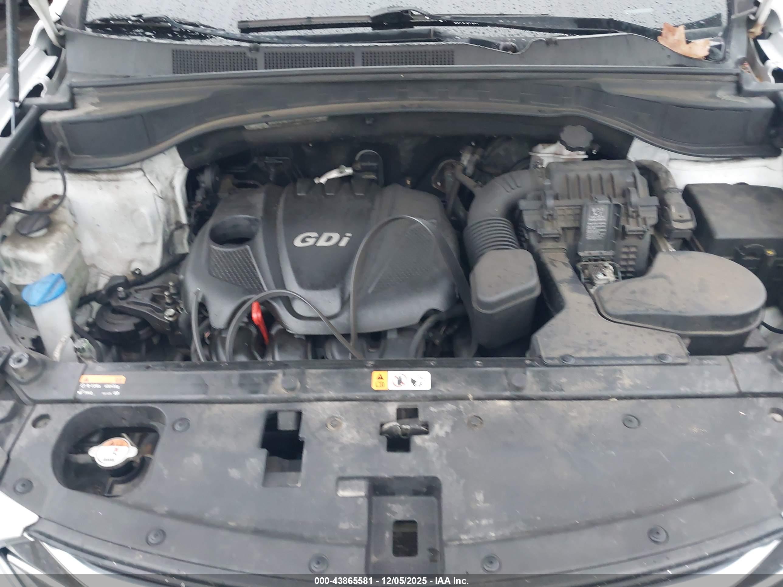 HYUNDAI SANTA image 10