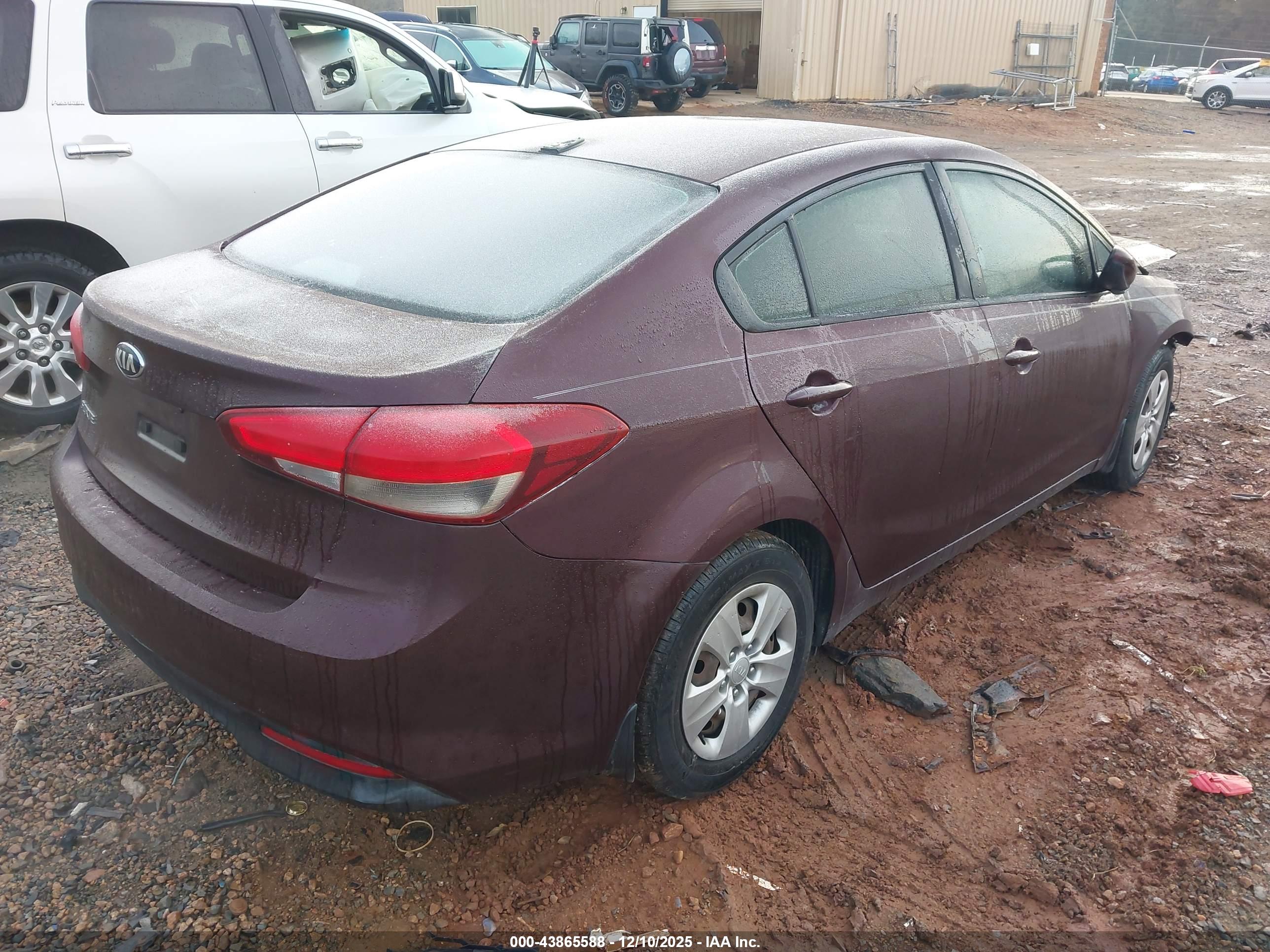 KIA FORTE image 4