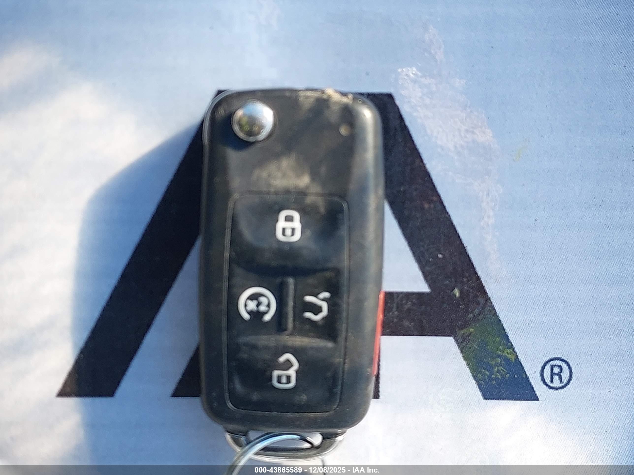 VOLKSWAGEN PASSAT image 11