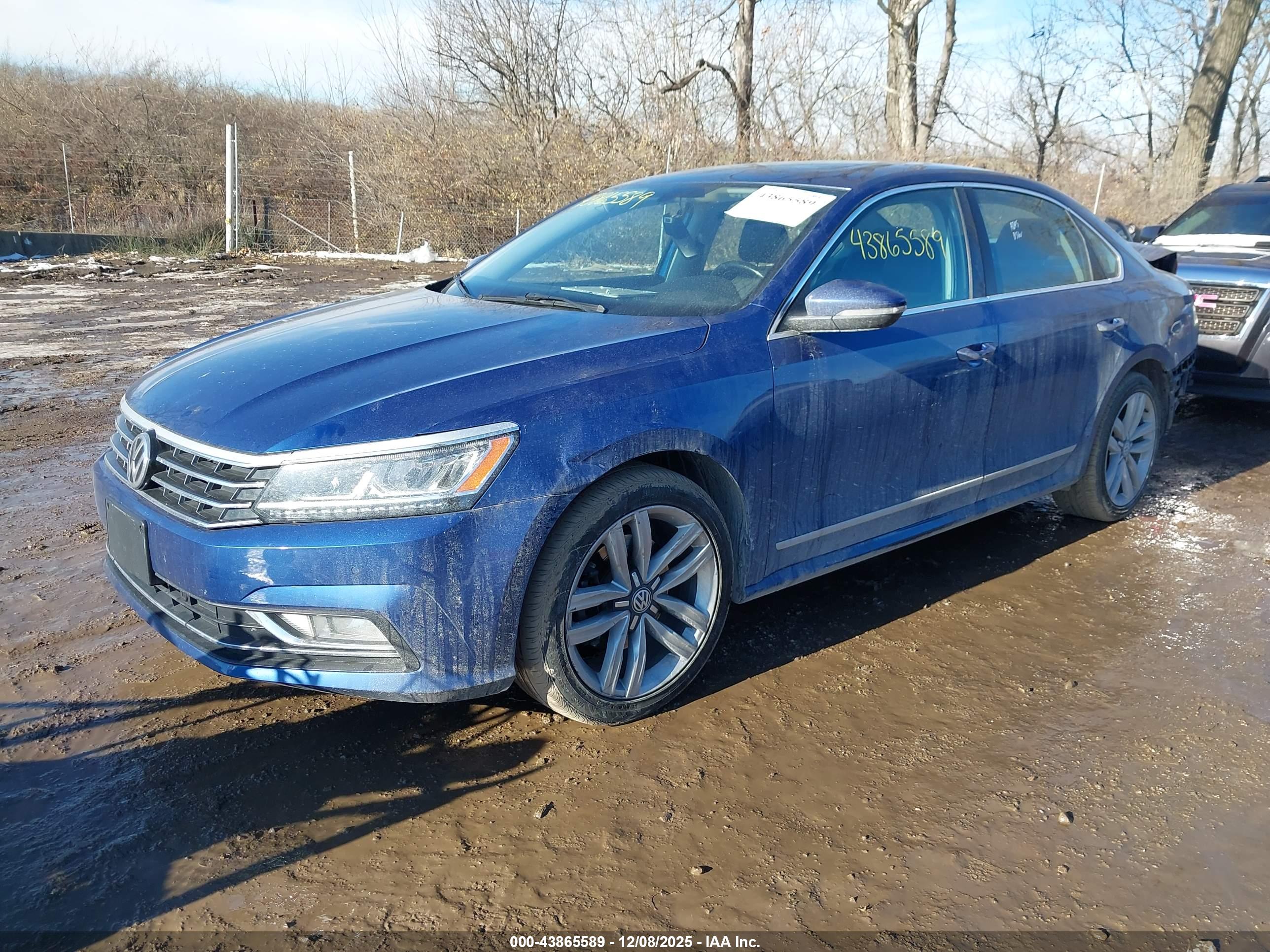 VOLKSWAGEN PASSAT image 2