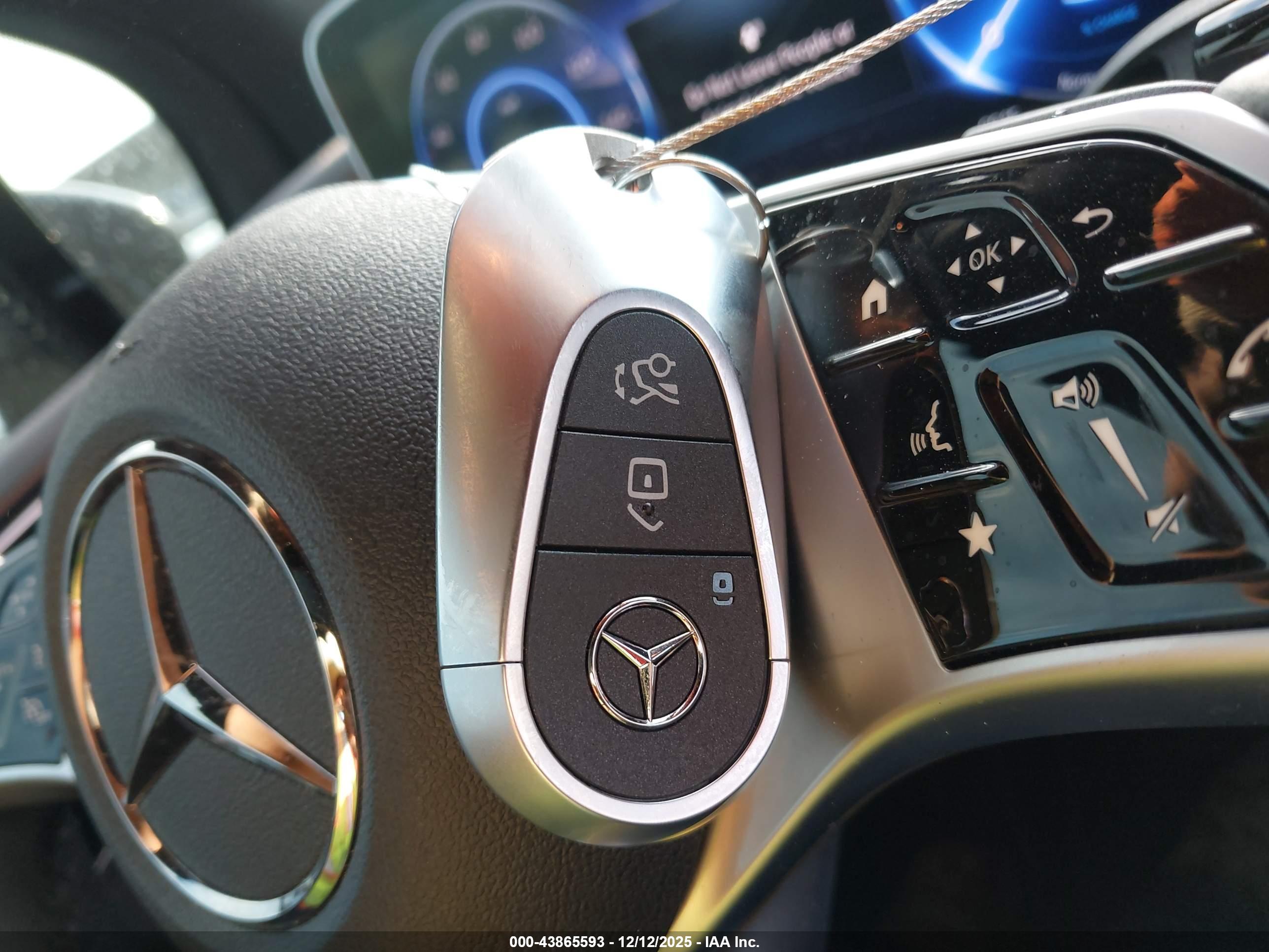 MERCEDES-BENZ EQE image 11