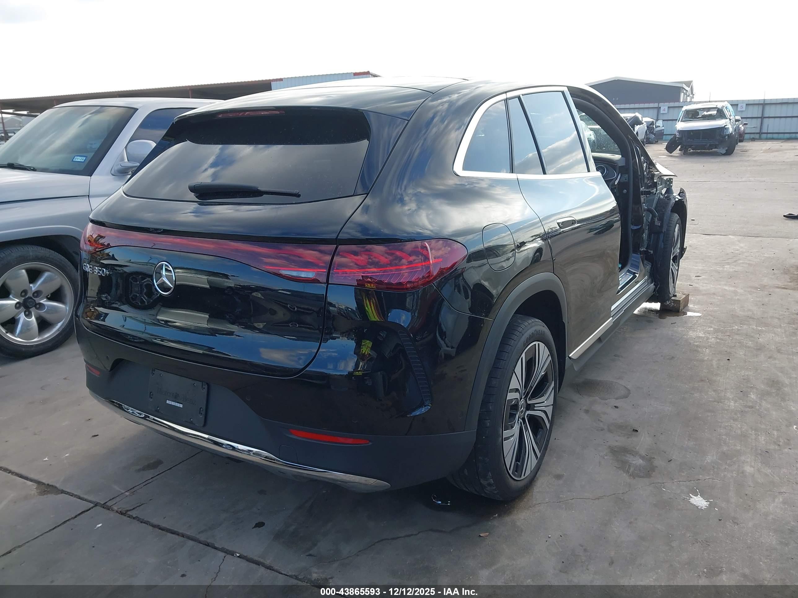 MERCEDES-BENZ EQE image 4