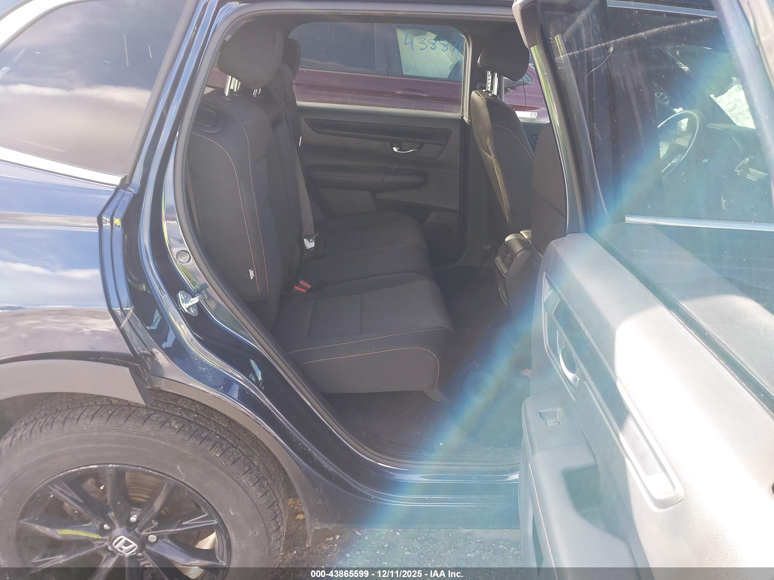 HONDA CR-V image 8